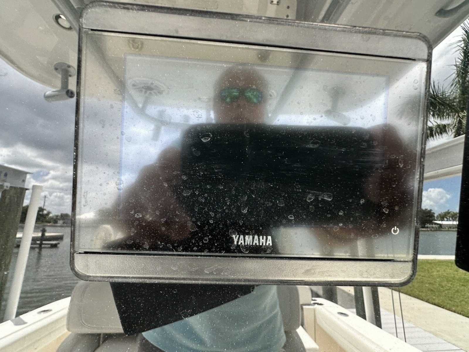 2021 Cobia 240 CC