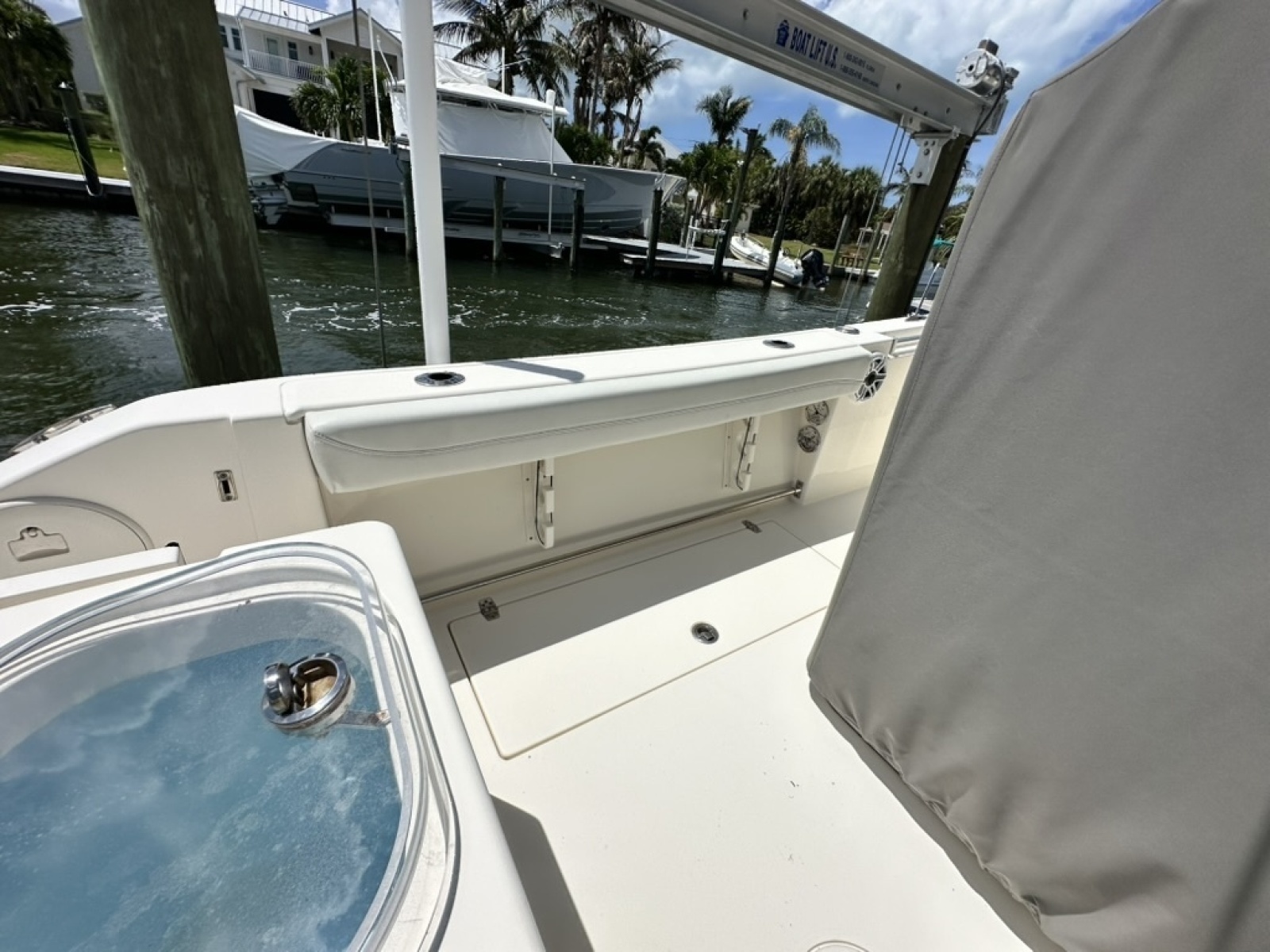 2021 Cobia 240 CC