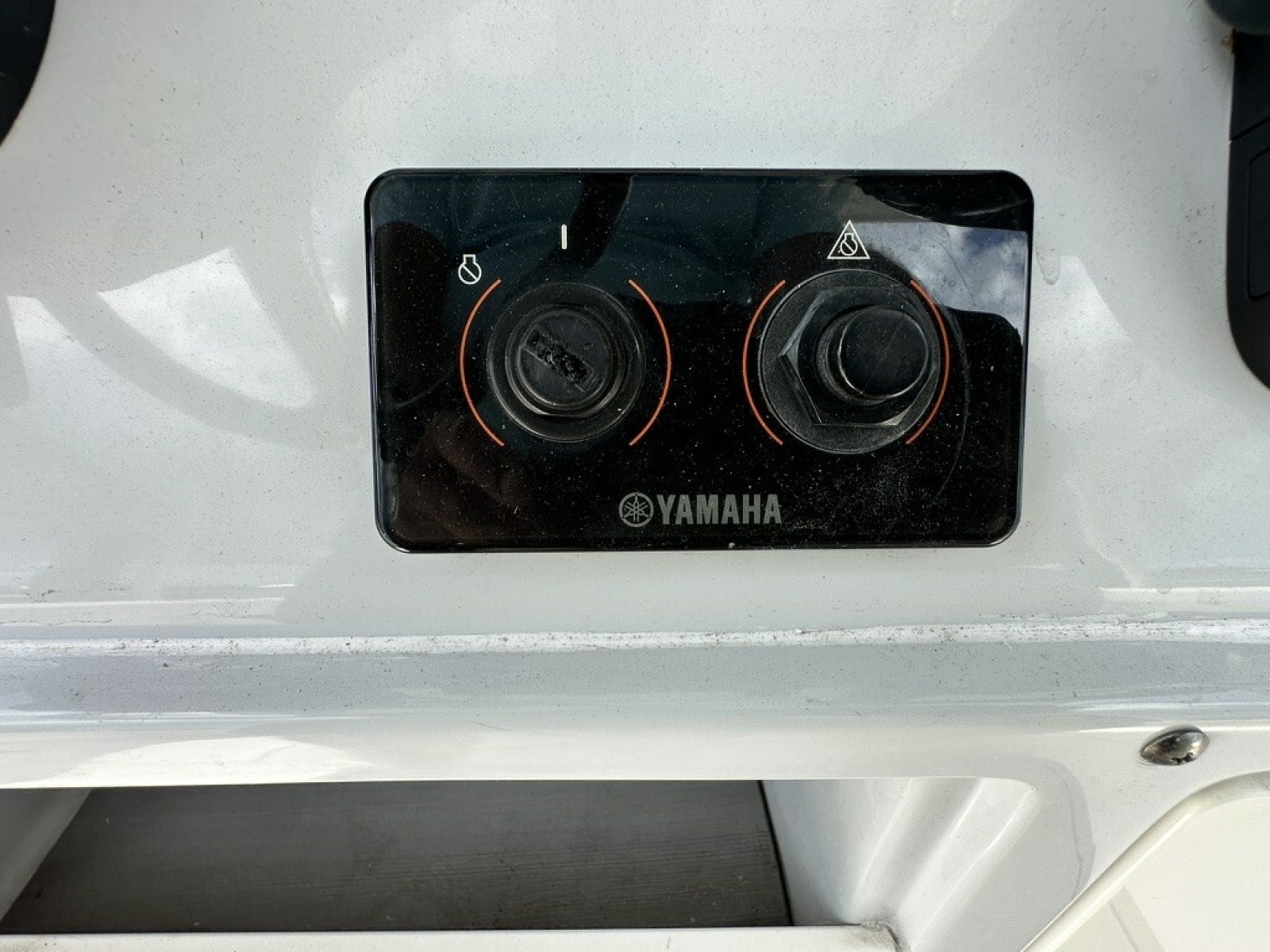 2021 Cobia 240 CC