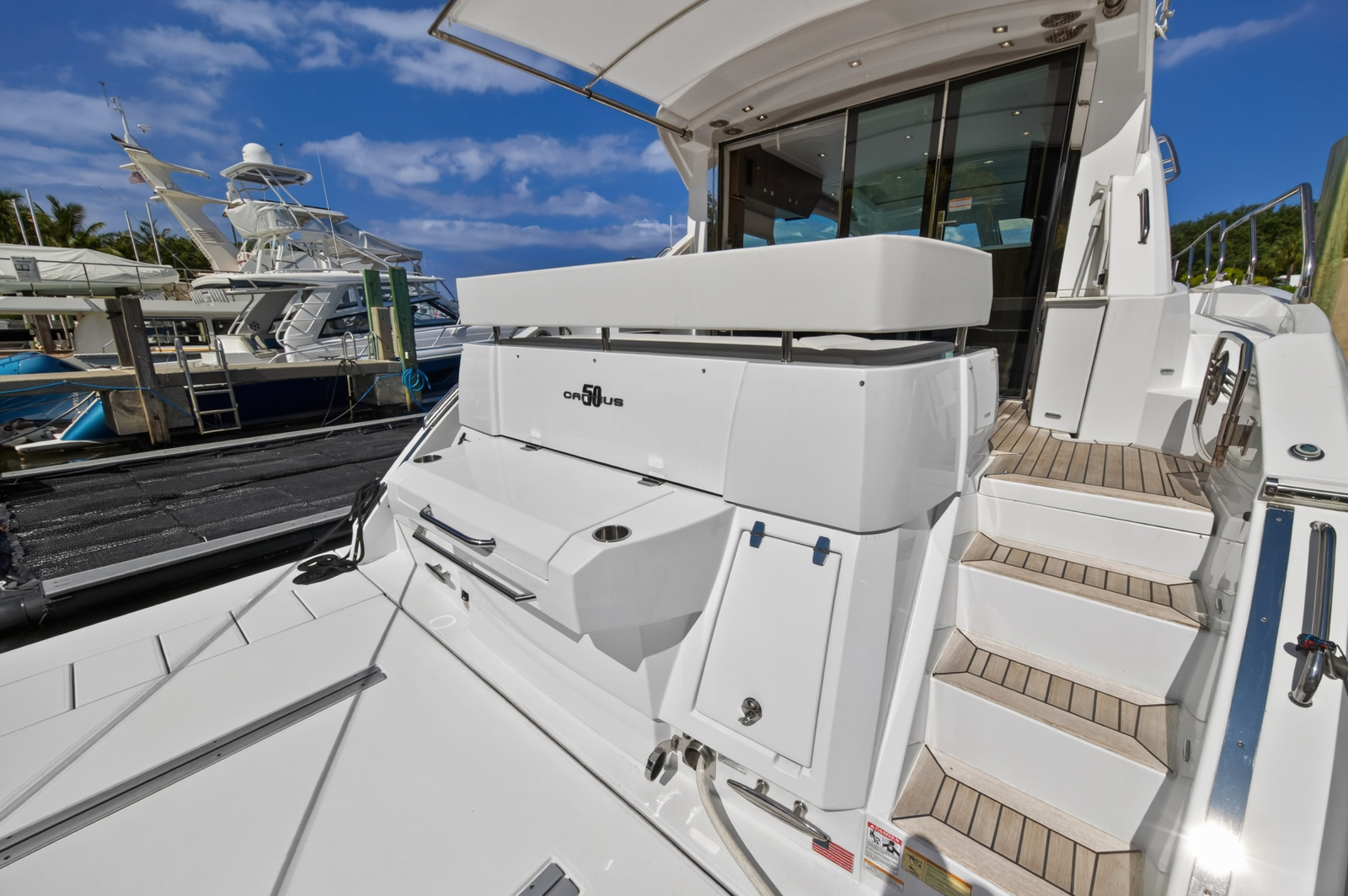 2023 Cruisers Yachts 50 CANTIUS