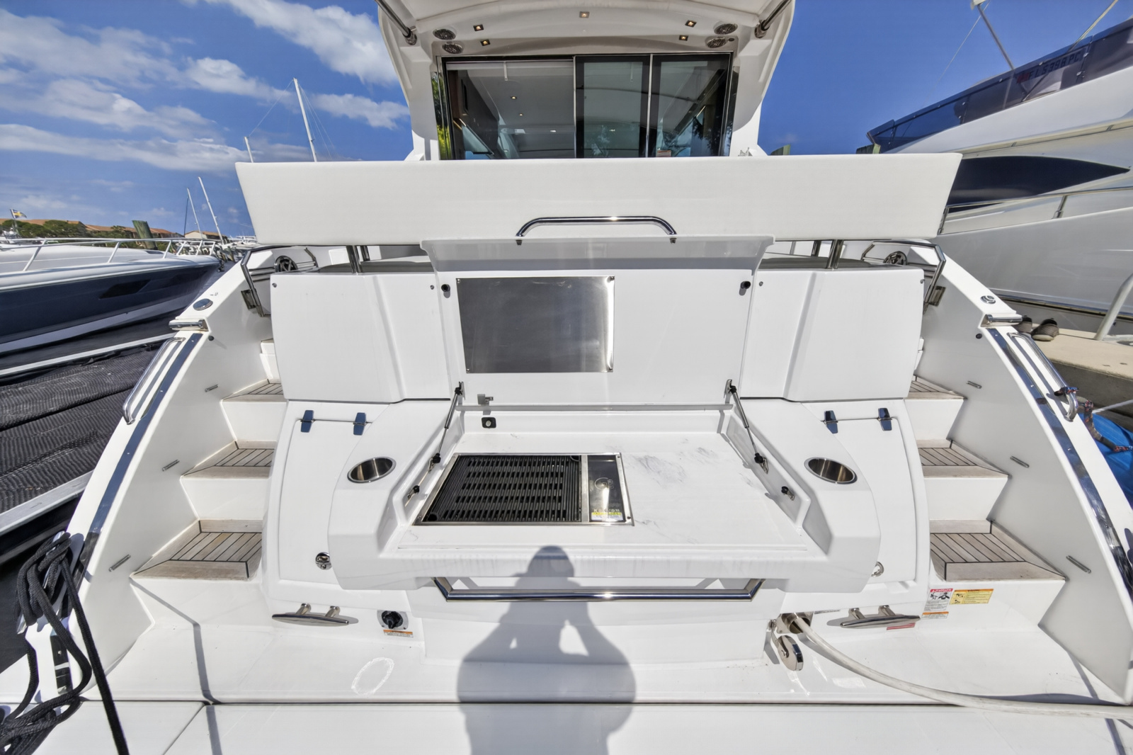 2023 Cruisers Yachts 50 CANTIUS