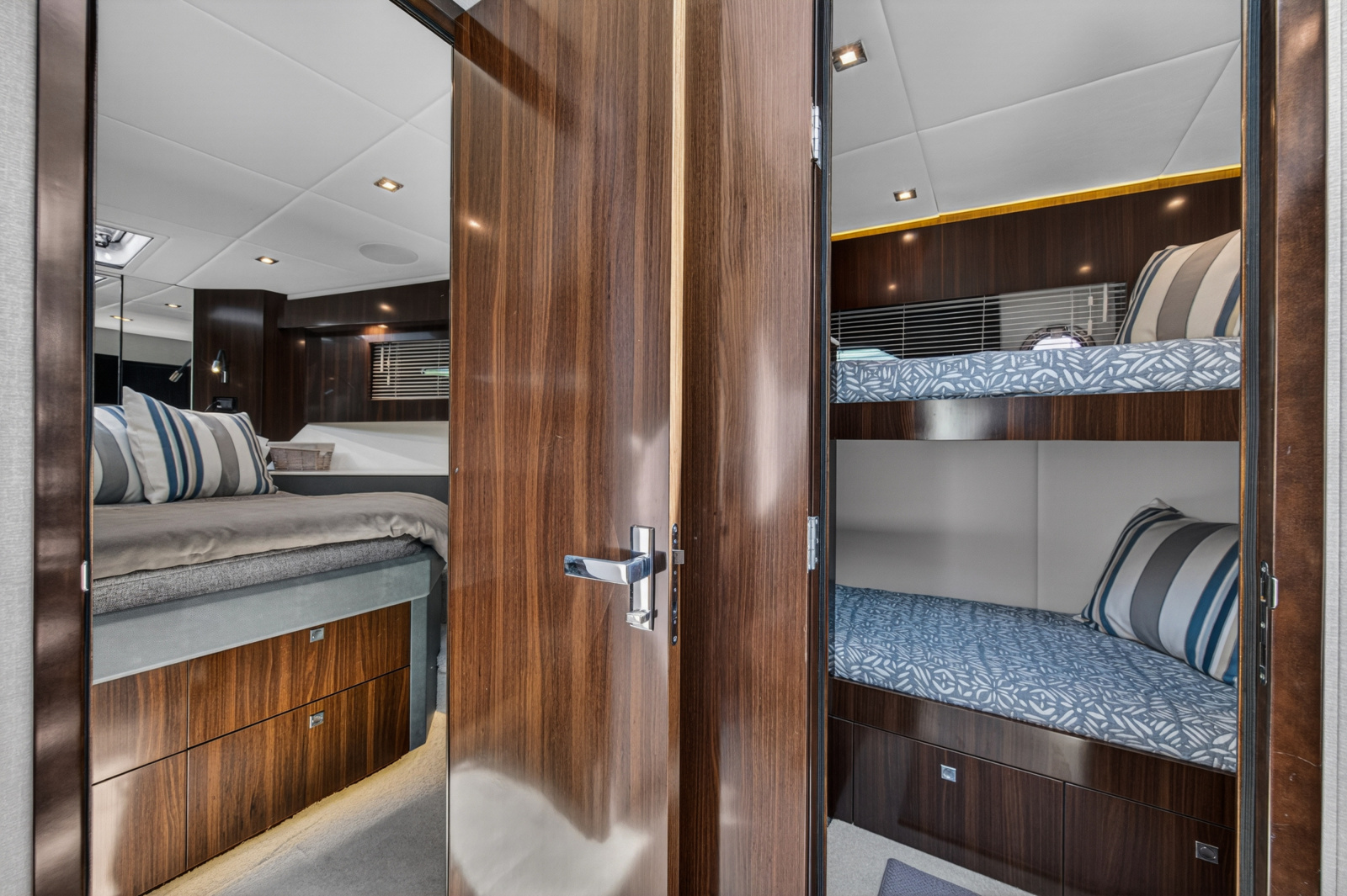 2023 Cruisers Yachts 50 CANTIUS
