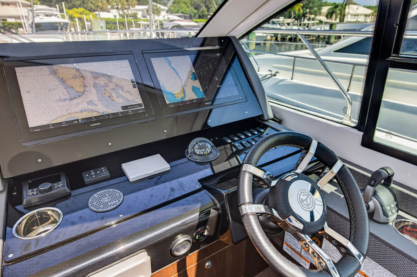 2023 Cruisers Yachts 50 CANTIUS
