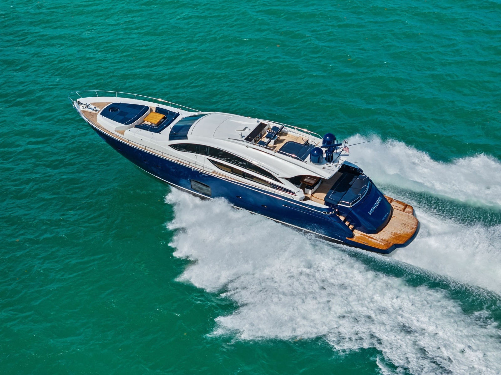 2013 Pershing 82