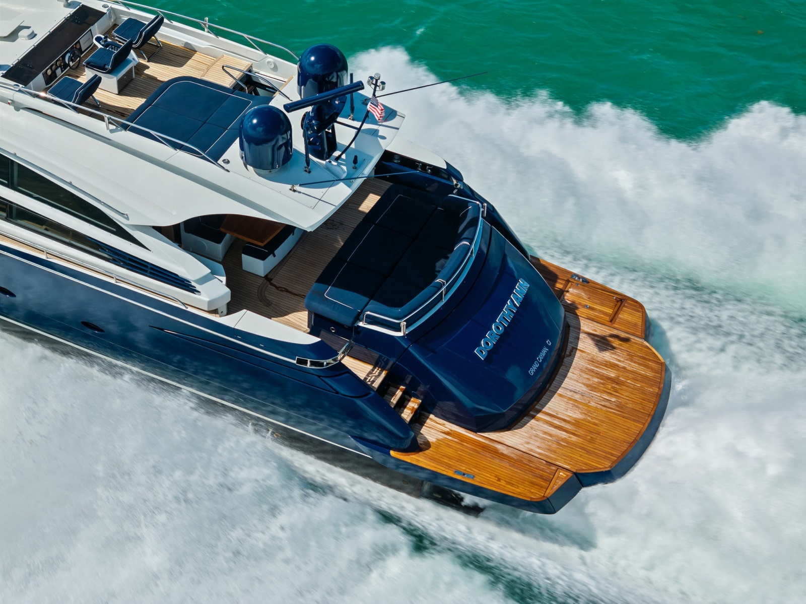 2013 Pershing 82