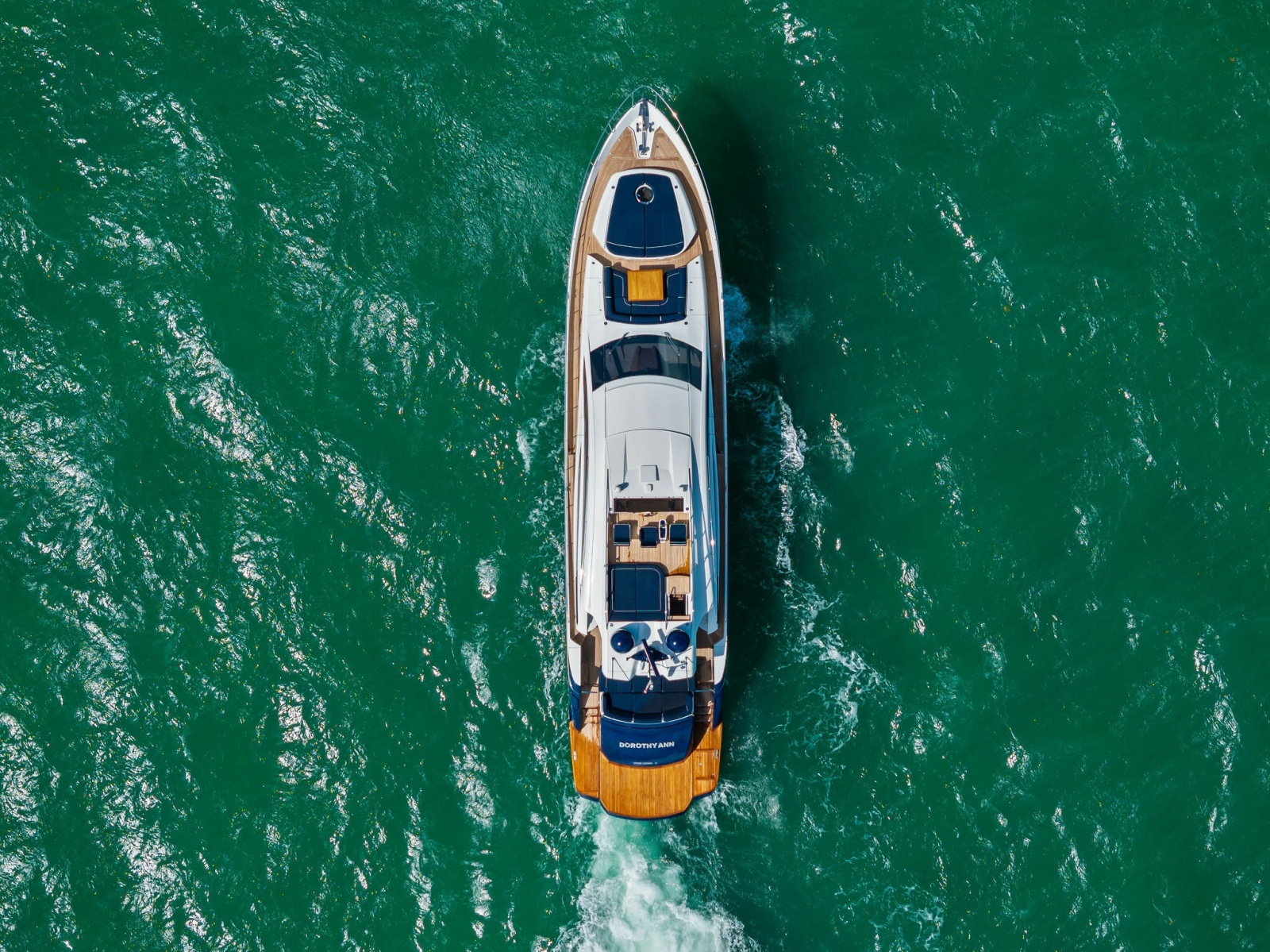 2013 Pershing 82