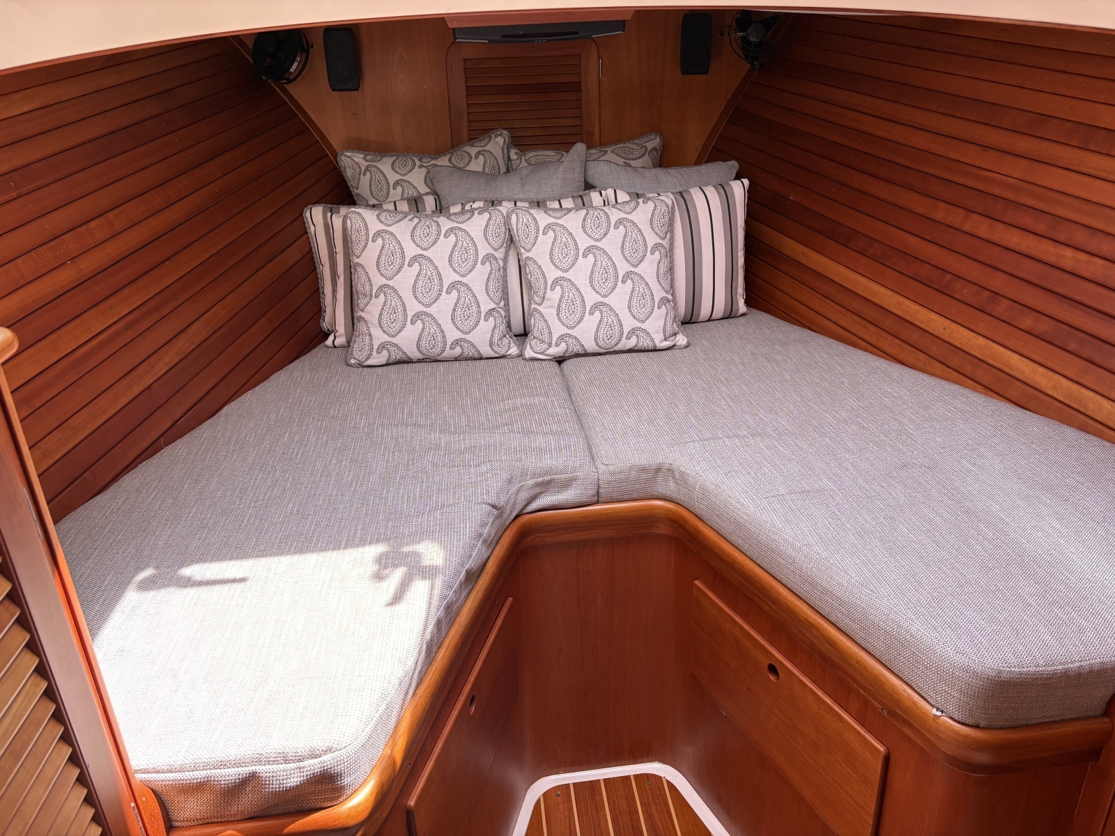 Sassy 36ft Hinckley Yacht For Sale