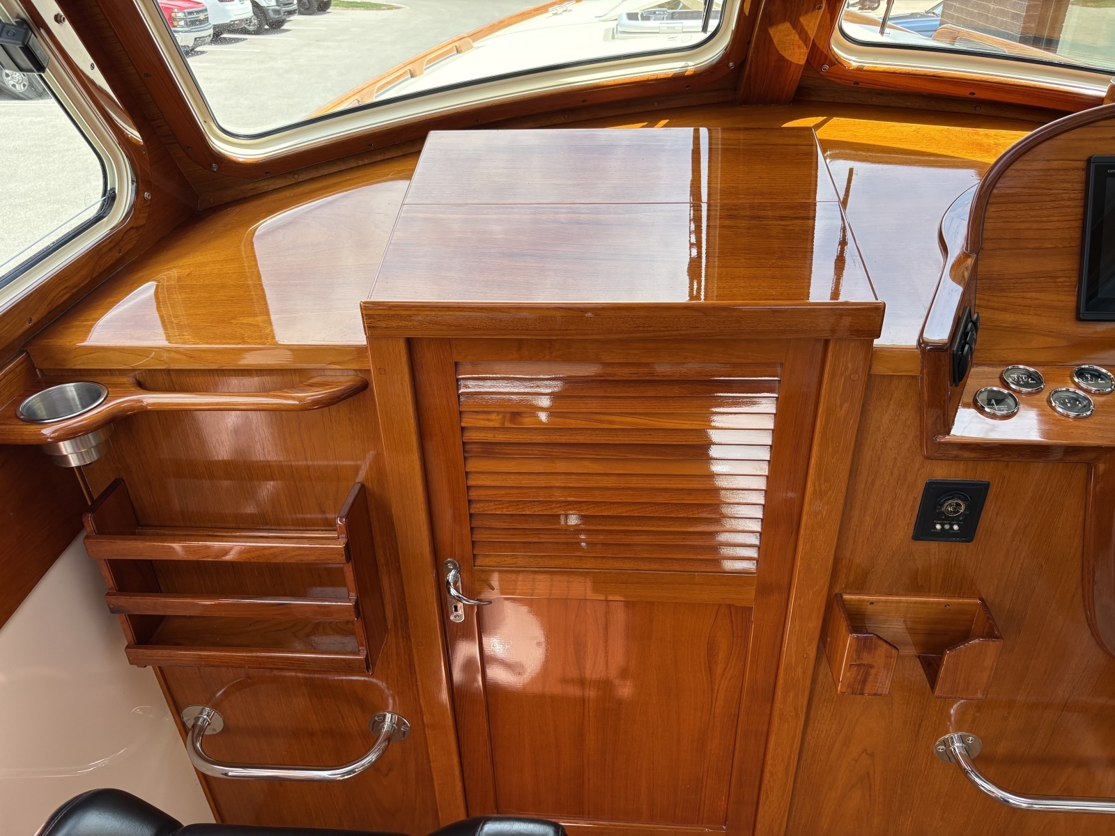 Sassy 36ft Hinckley Yacht For Sale