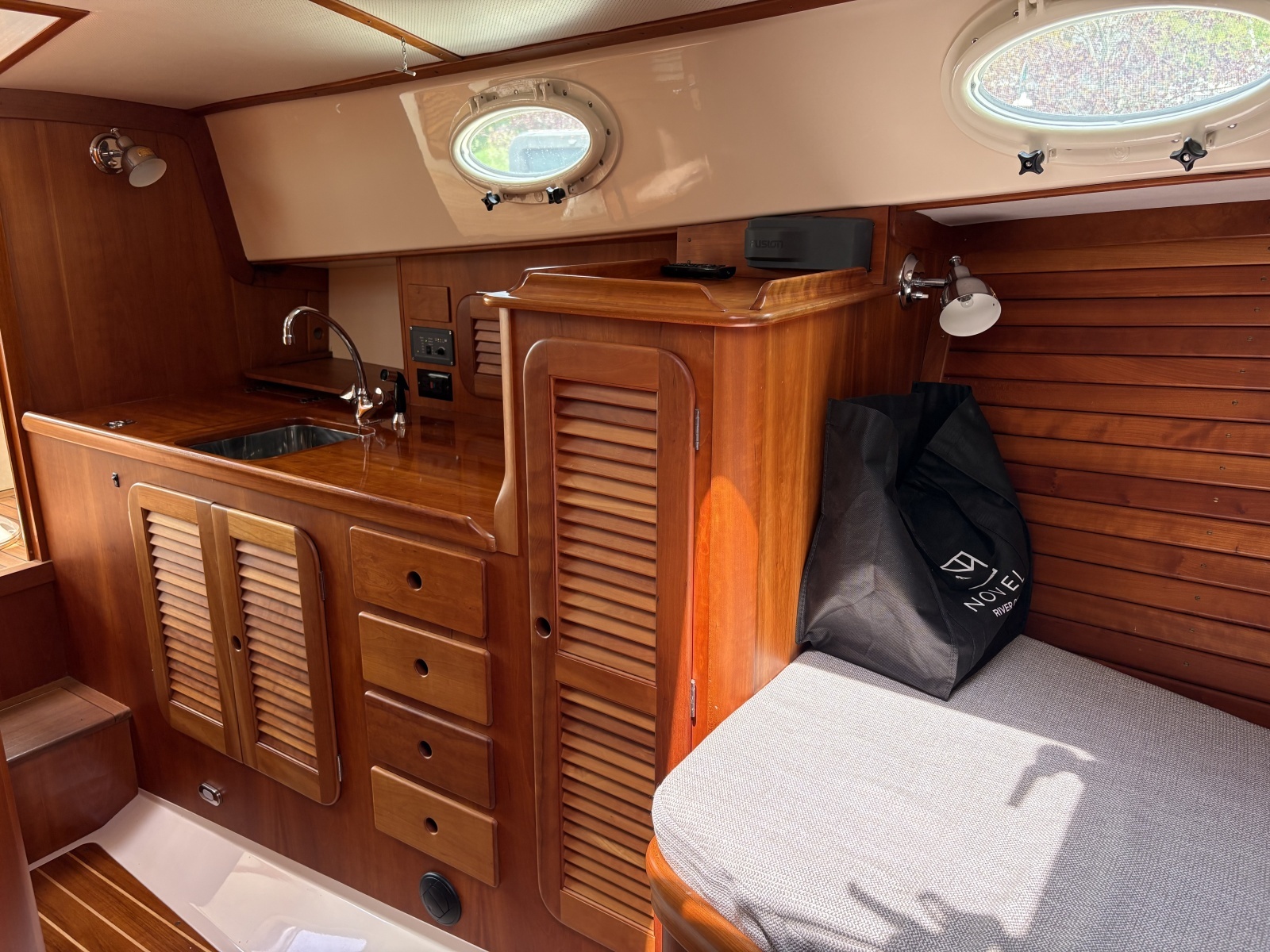 Sassy 36ft Hinckley Yacht For Sale