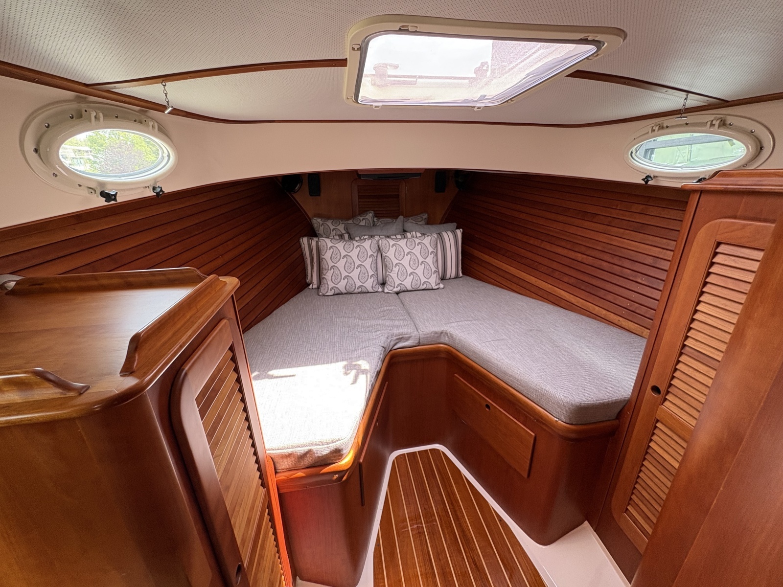 Sassy 36ft Hinckley Yacht For Sale