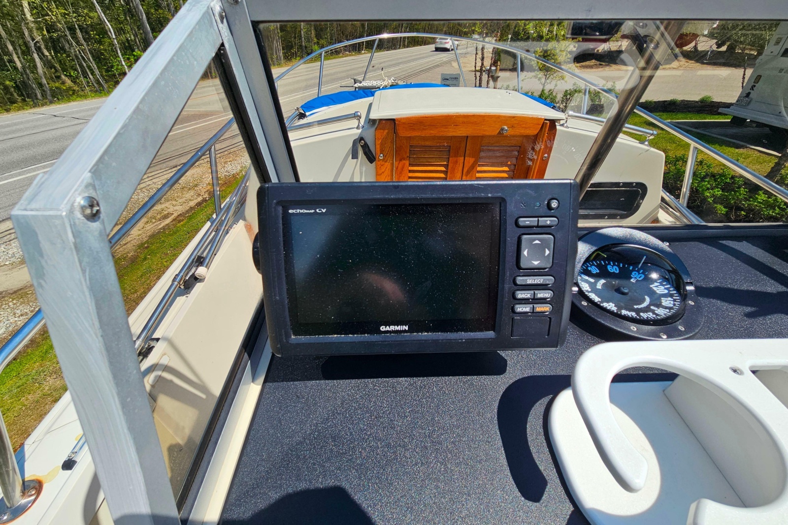 1990 Boston Whaler Outrage Cuddy