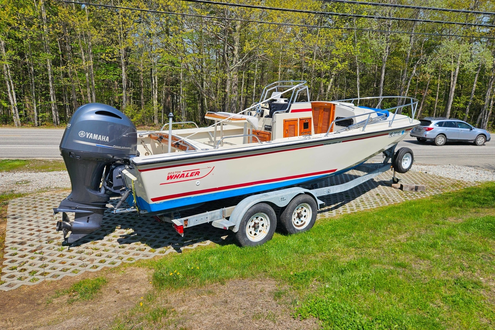 1990 Boston Whaler Outrage Cuddy