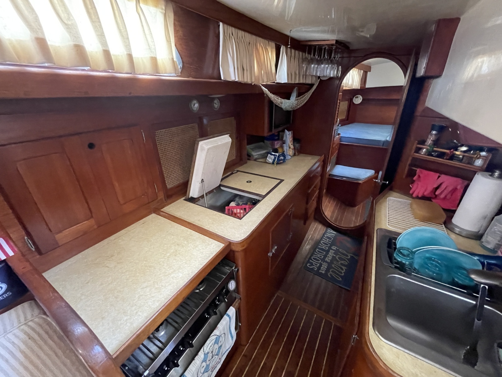 1981 Bristol 41.1cc walk through galley