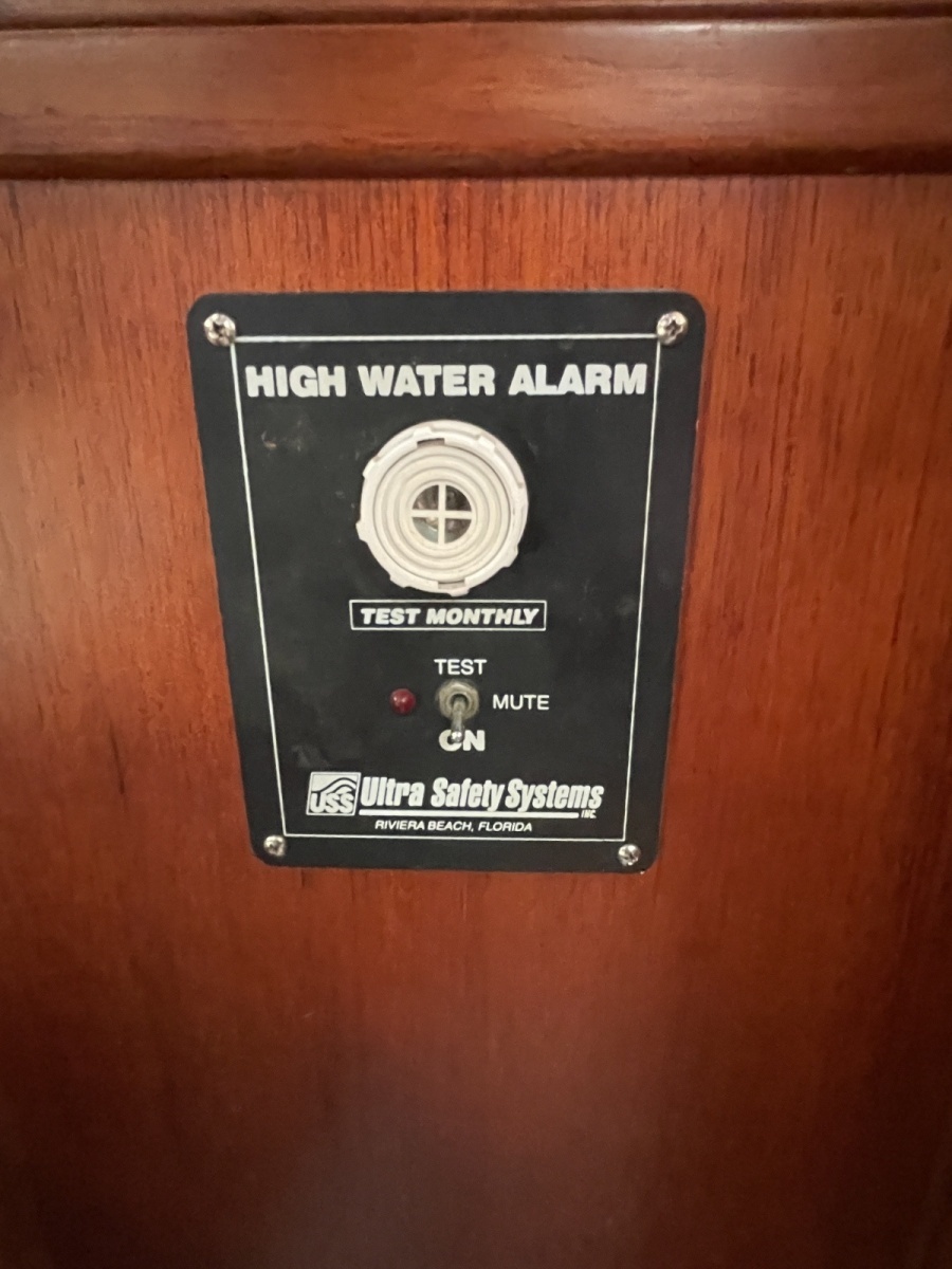 1981 Bristol 41.1cc high water alarm