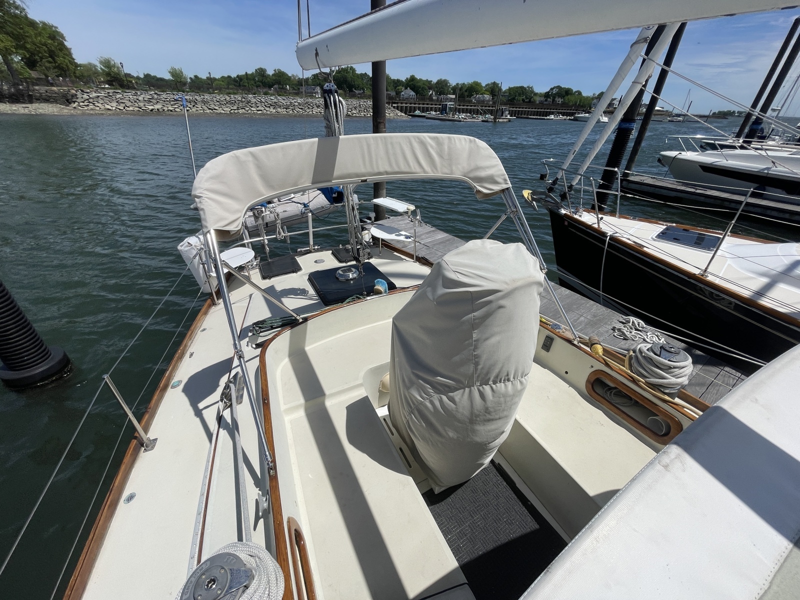 1981 Bristol 41.1cc starboard cockpit and binnacle
