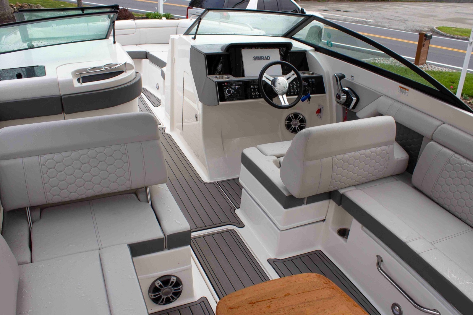 2024 Sea Ray SDX 290