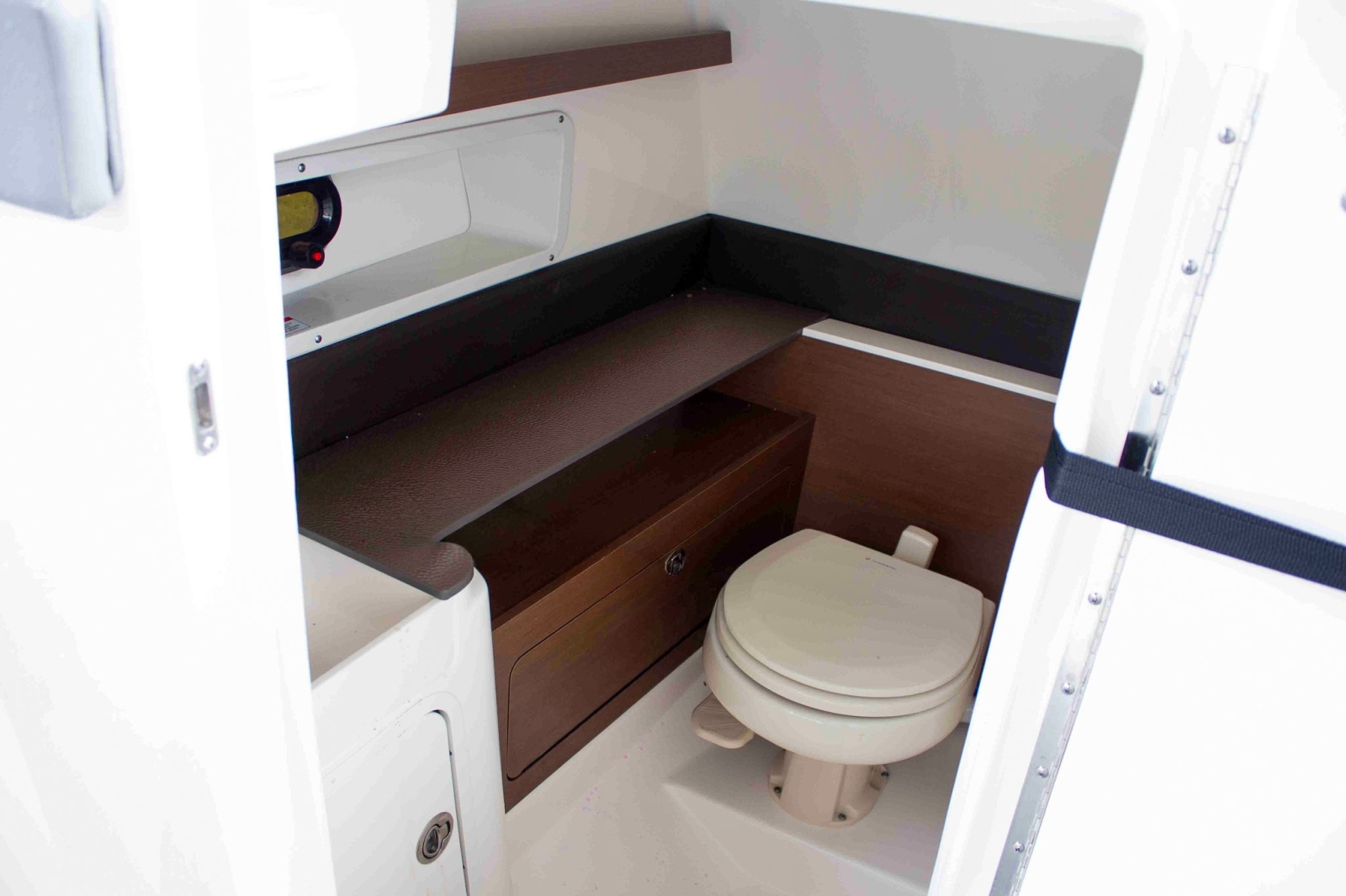 2024 Sea Ray SDX 290