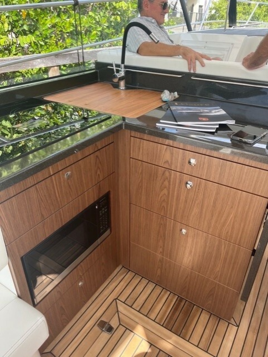 2026 Marex 360 Cabriolet Cruiser