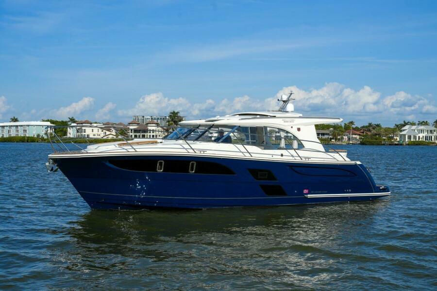 2026 Marex 360 Cabriolet Cruiser