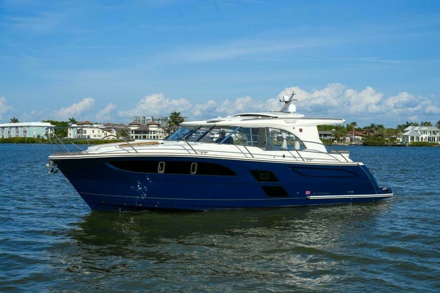 2026 Marex 360 Cabriolet Cruiser