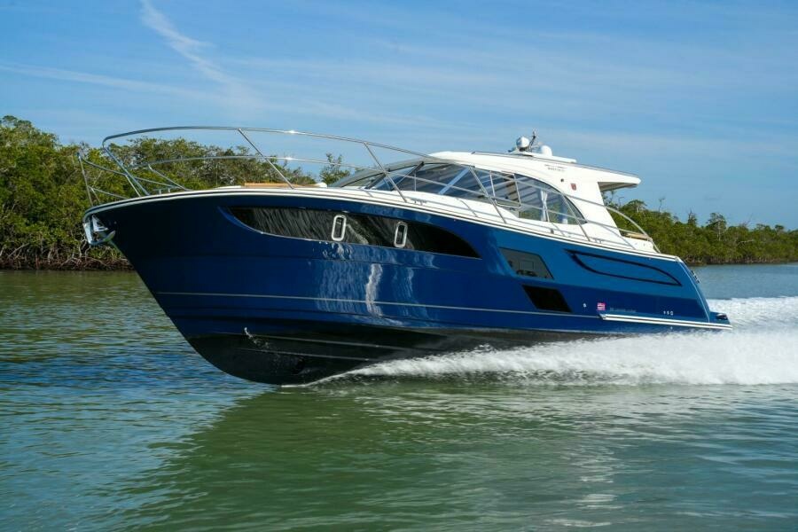 2026 Marex 360 Cabriolet Cruiser
