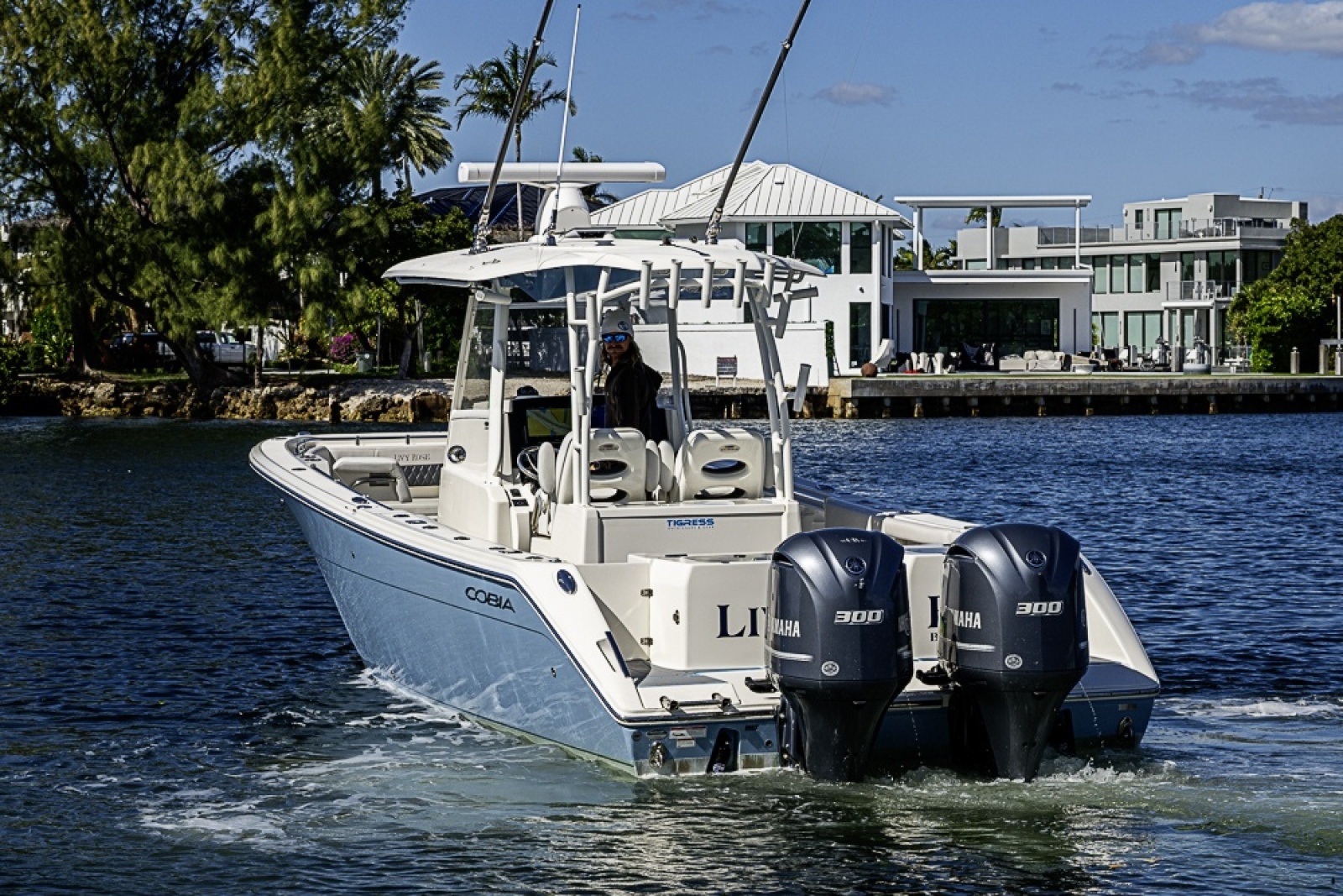 2021 Cobia 320 CC