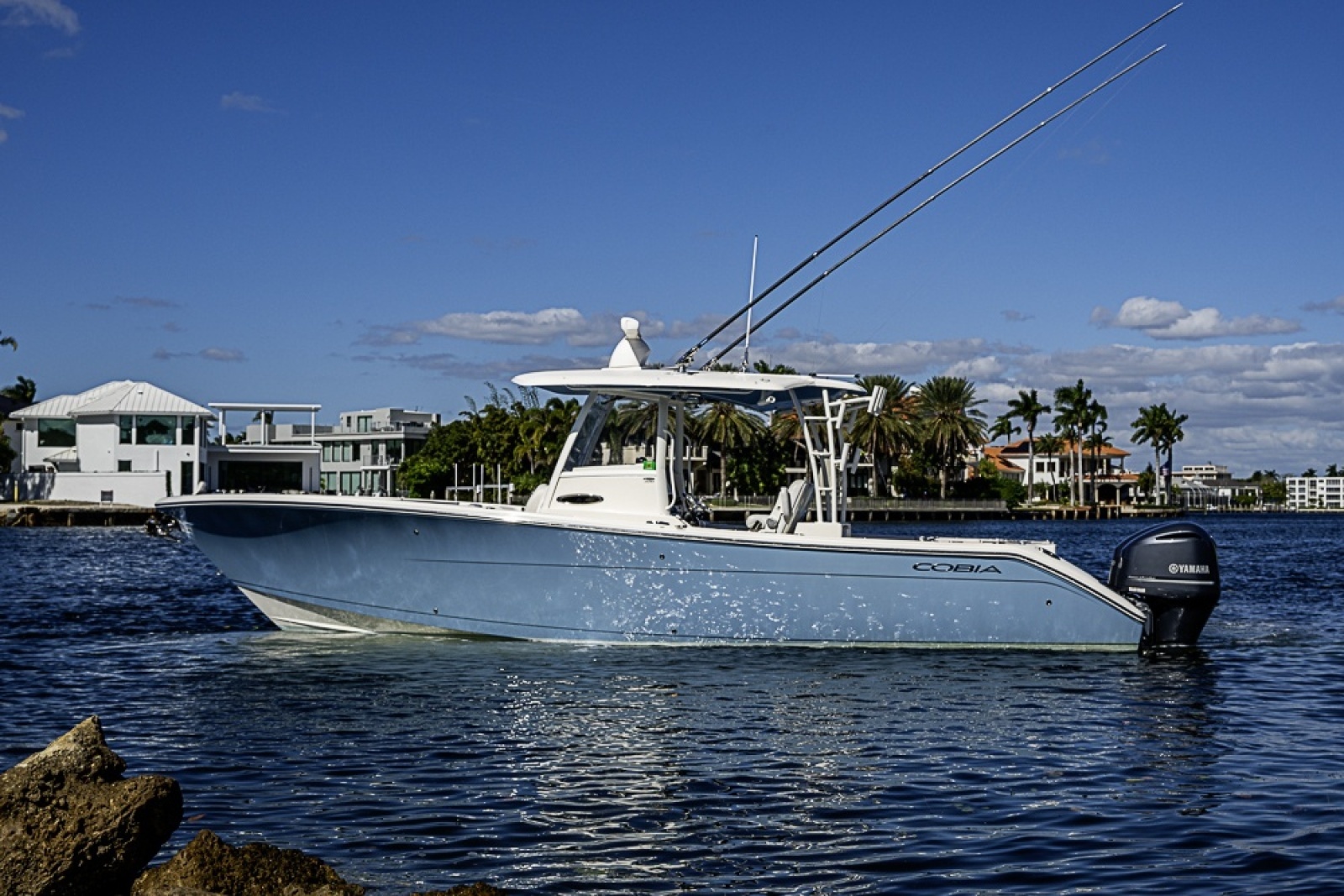 2021 Cobia 320 CC