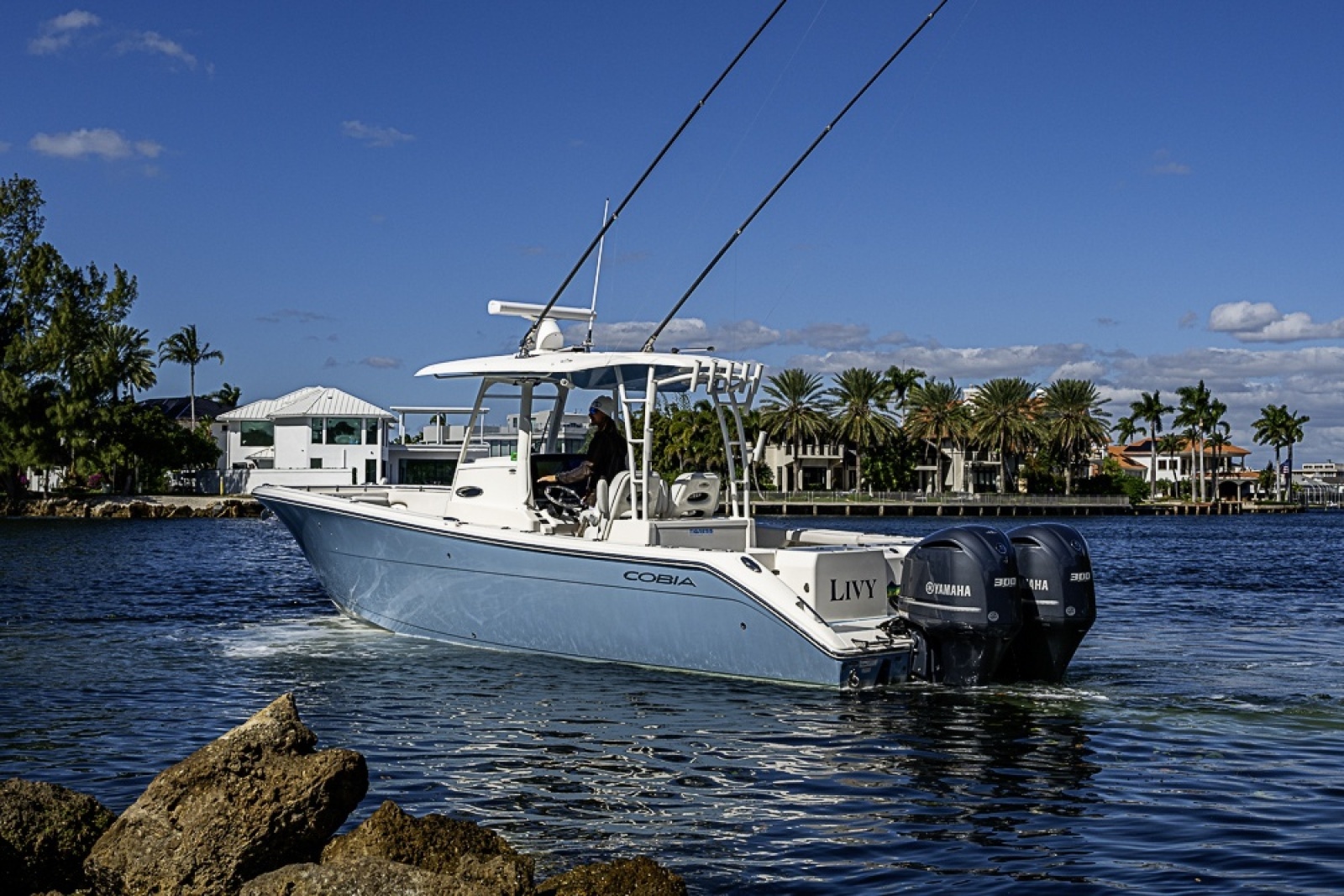 2021 Cobia 320 CC