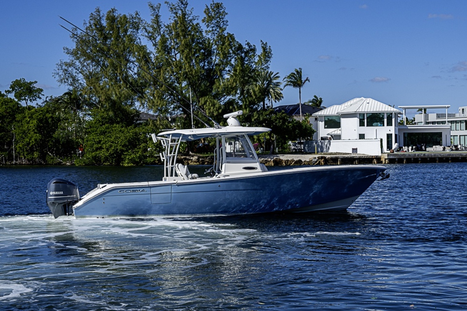 2021 Cobia 320 CC