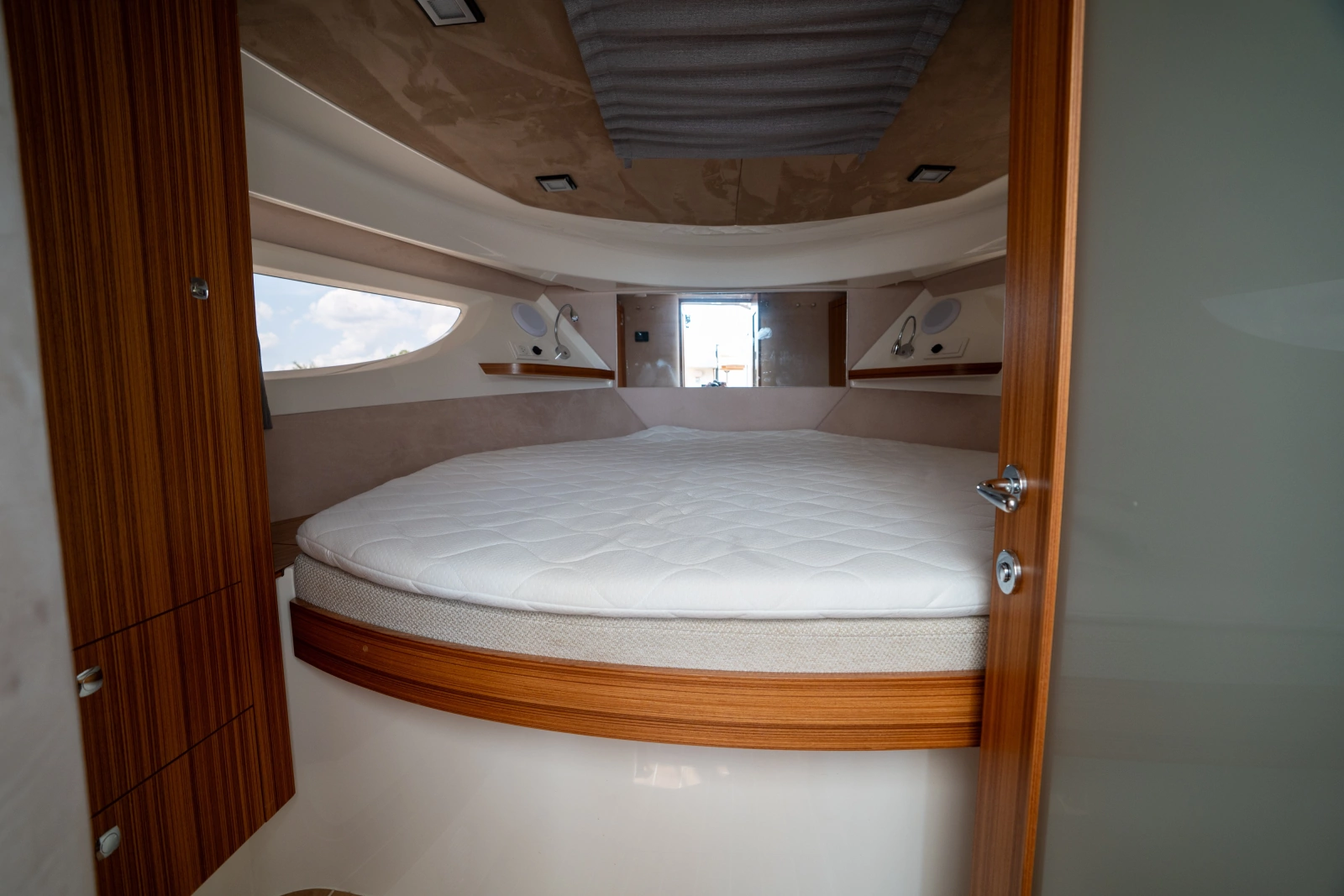 2026 Marex 360 Cabriolet Cruiser