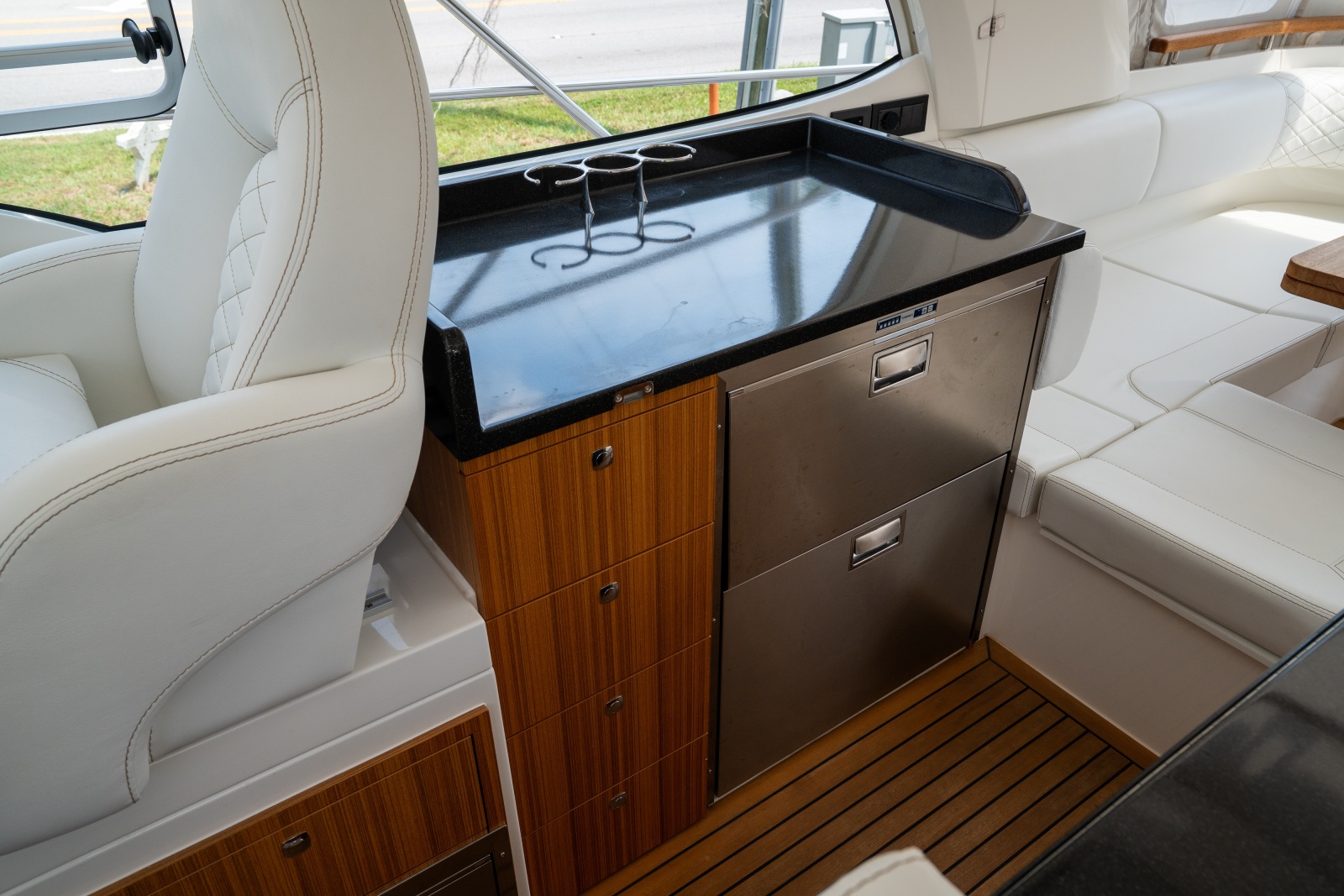 2026 Marex 360 Cabriolet Cruiser