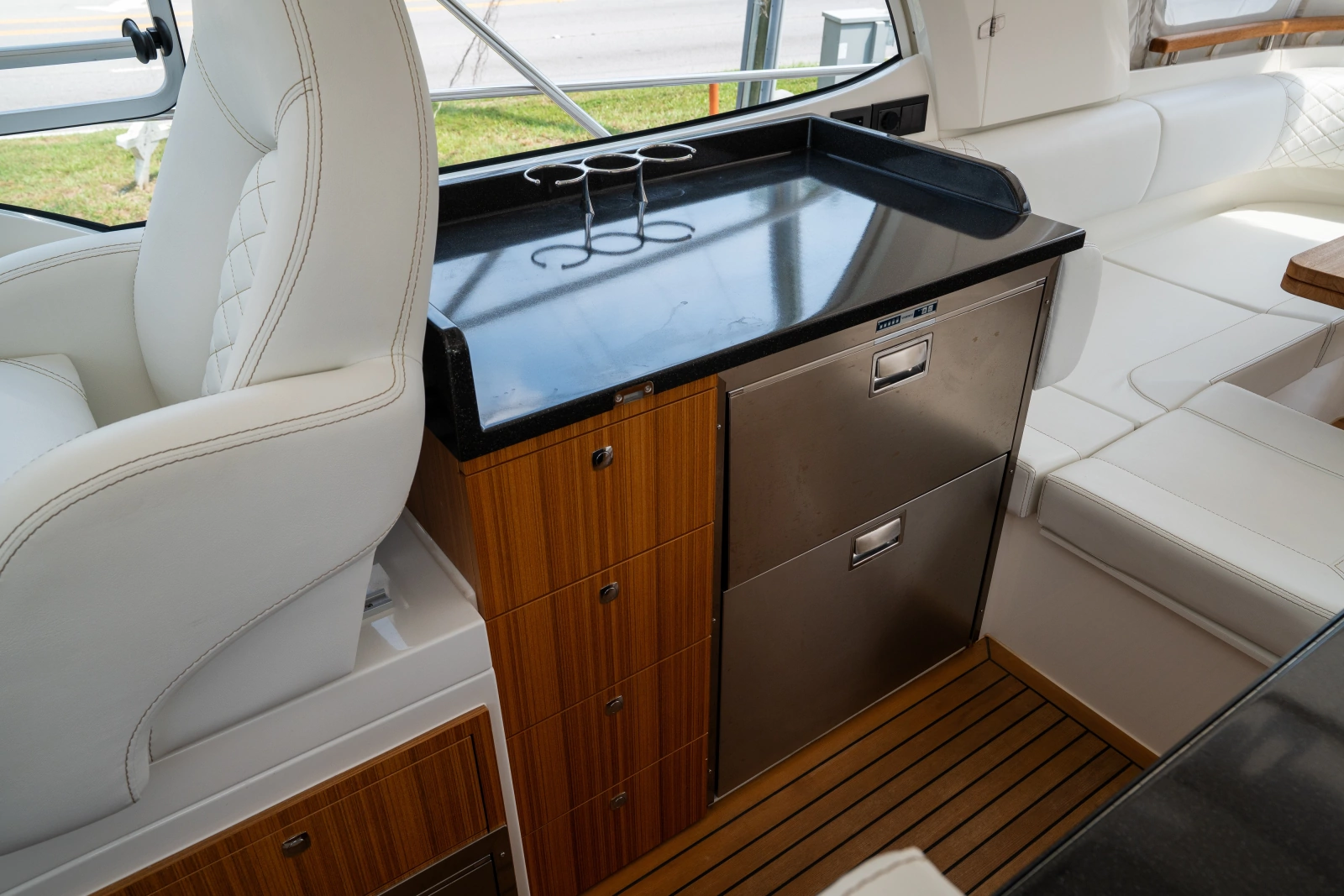 2026 Marex 360 Cabriolet Cruiser