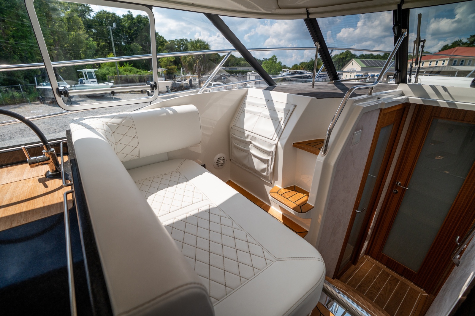 2026 Marex 360 Cabriolet Cruiser