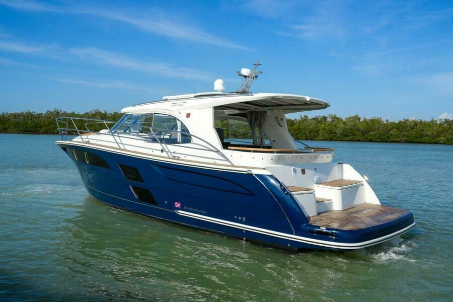 2026 Marex 360 Cabriolet Cruiser