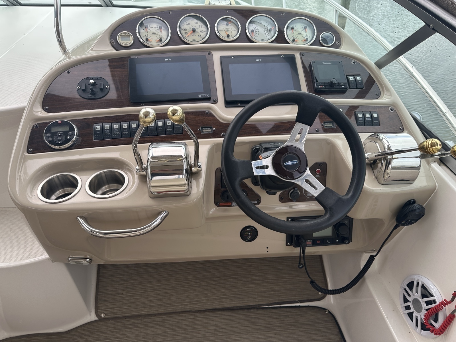 2005 Chaparral Signiyure 350