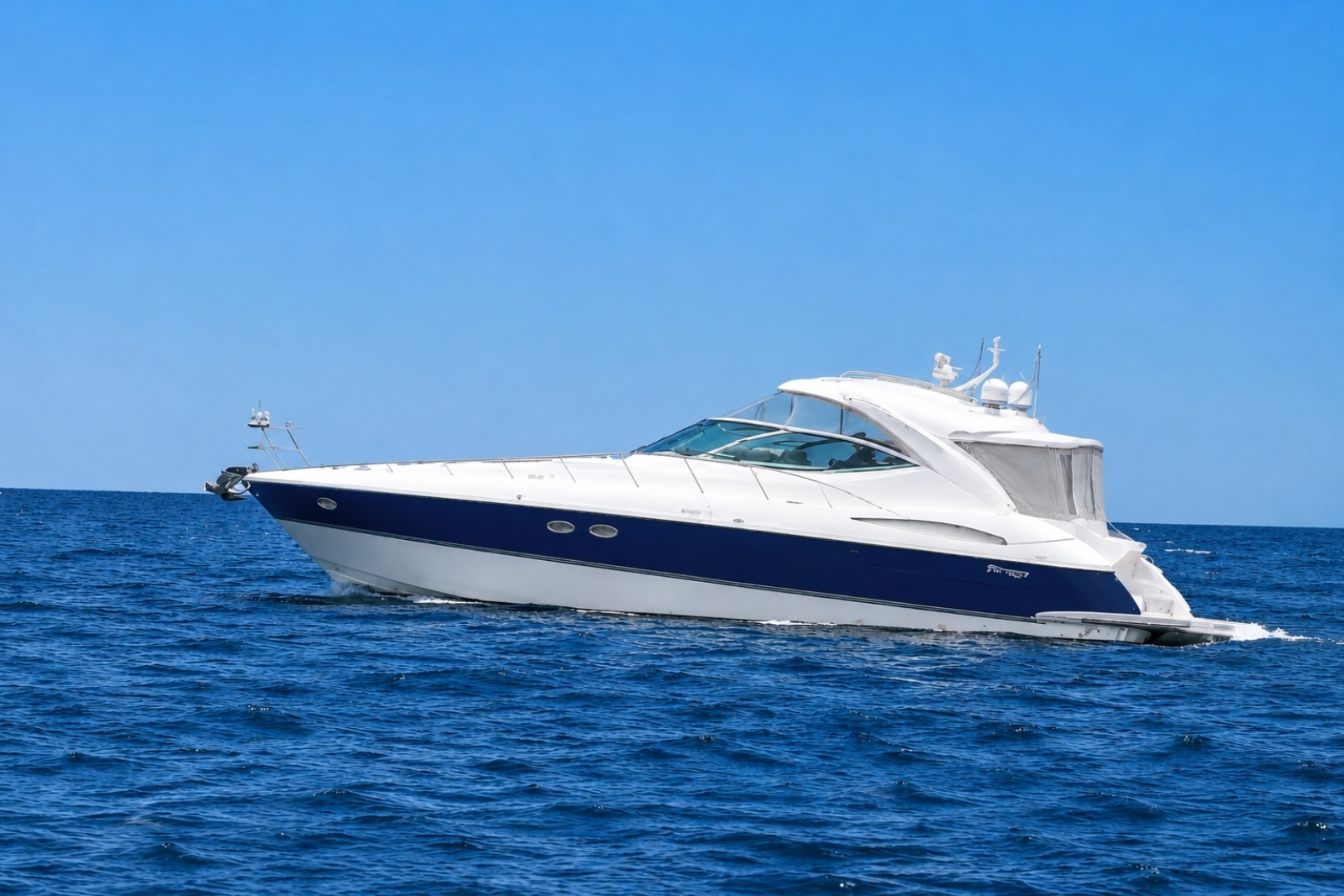 52ft Cruisers Yachts Yacht For Sale