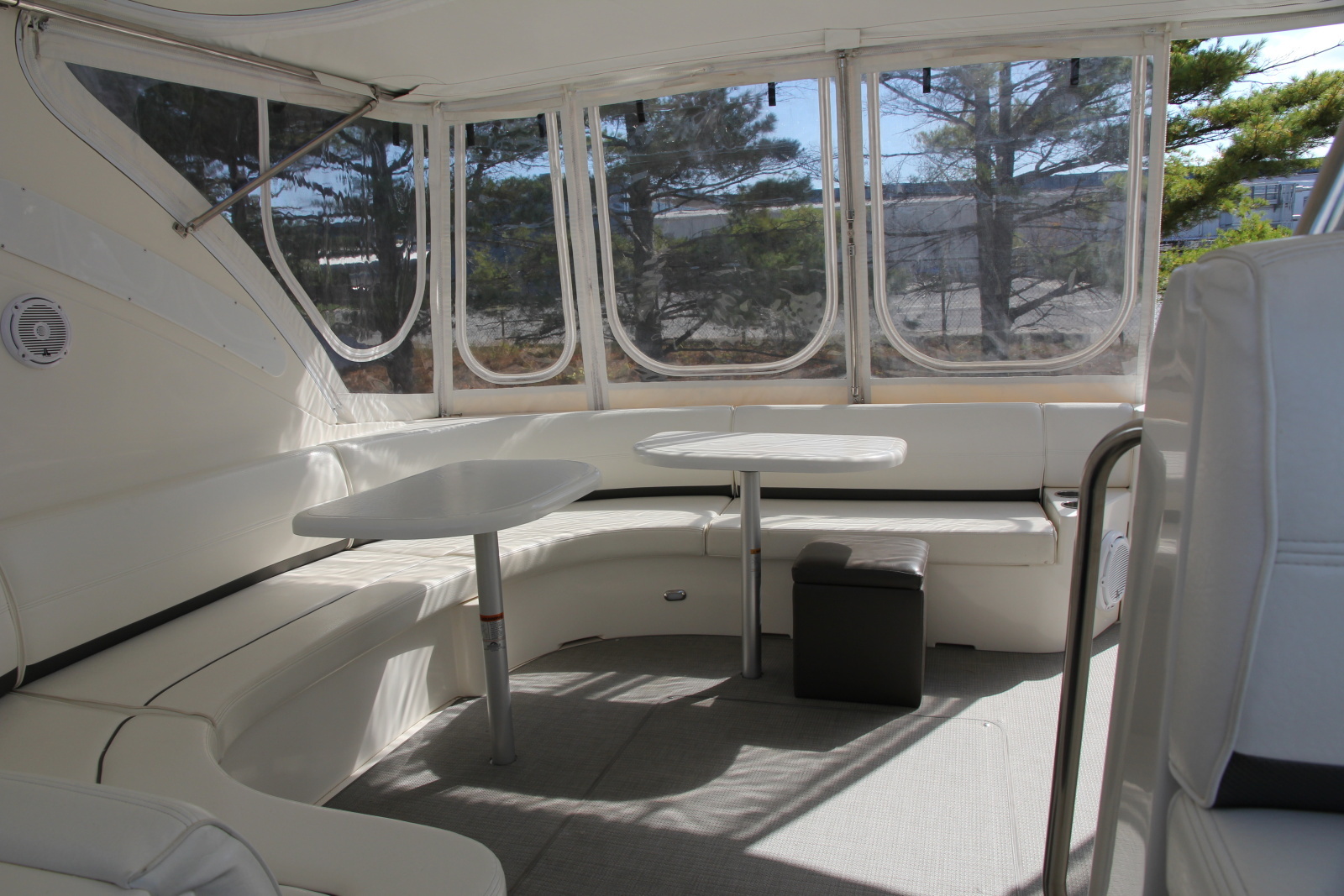 2007 Cruisers Yachts 520 EXPRESS