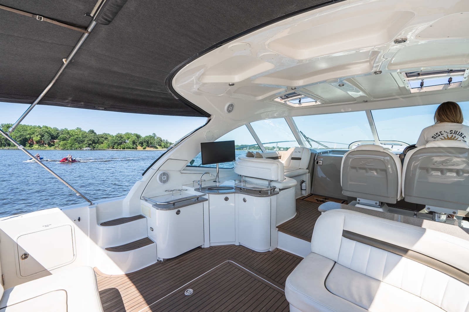 2005 Sea Ray 480 Motor Yacht photo 23
