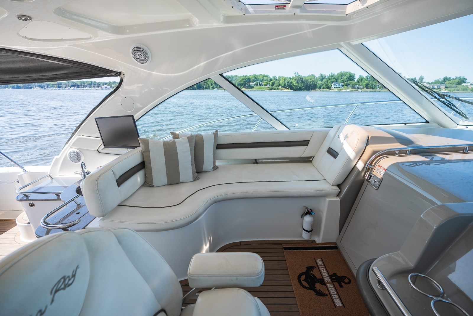 2005 Sea Ray 480 Motor Yacht photo 24