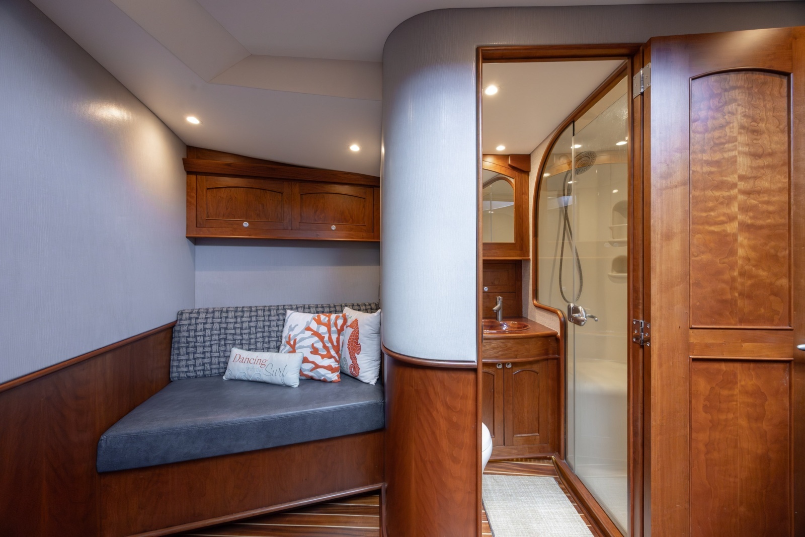 2015 Jarrett Bay Hardtop Express