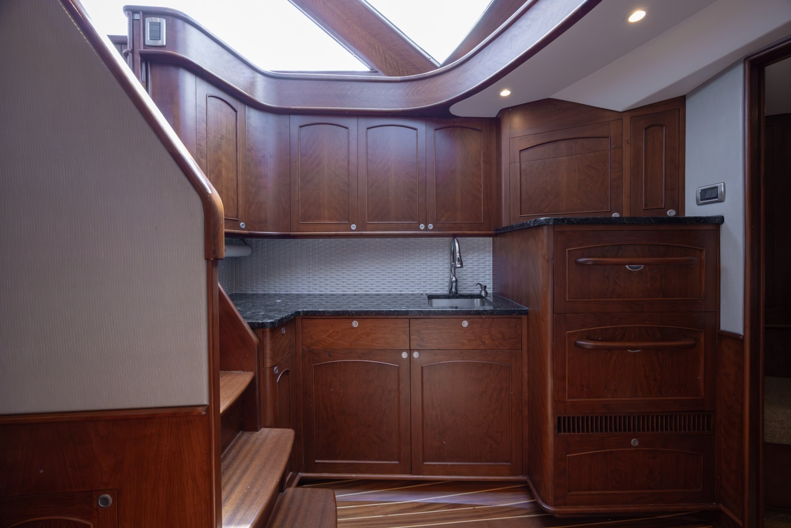2015 Jarrett Bay Hardtop Express