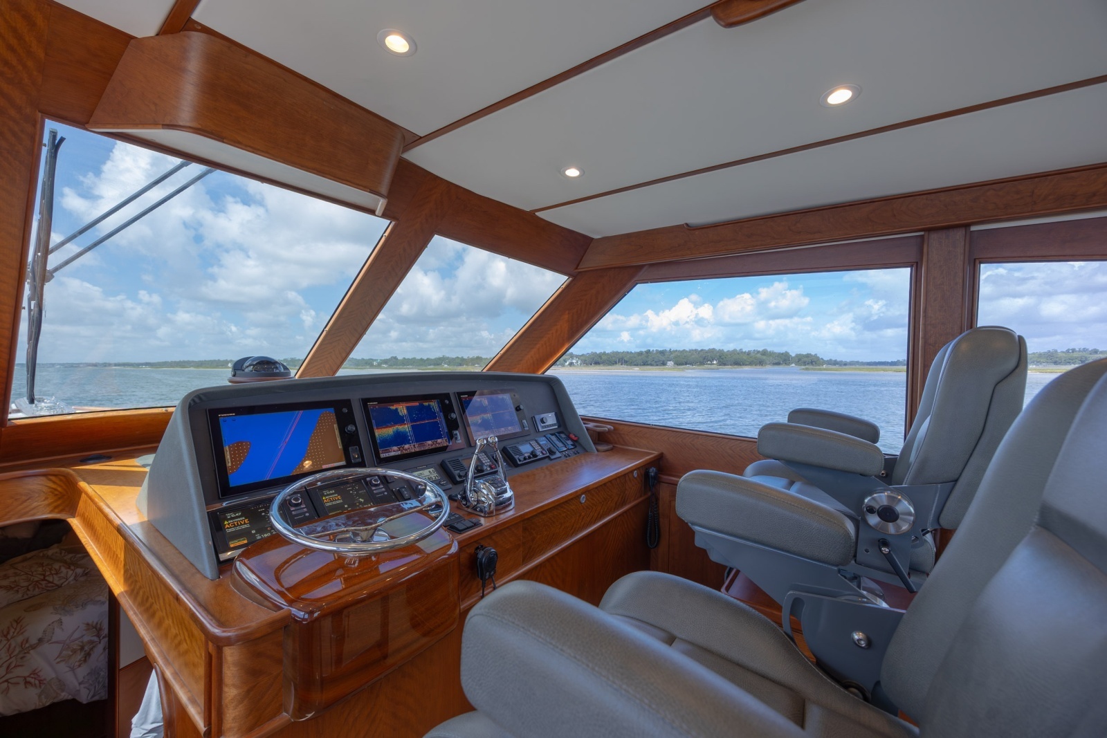 2015 Jarrett Bay Hardtop Express