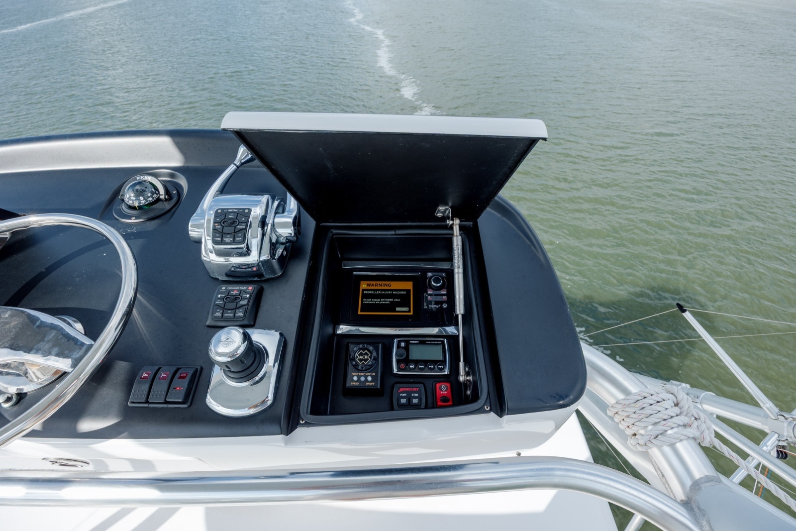 2015 Jarrett Bay Hardtop Express