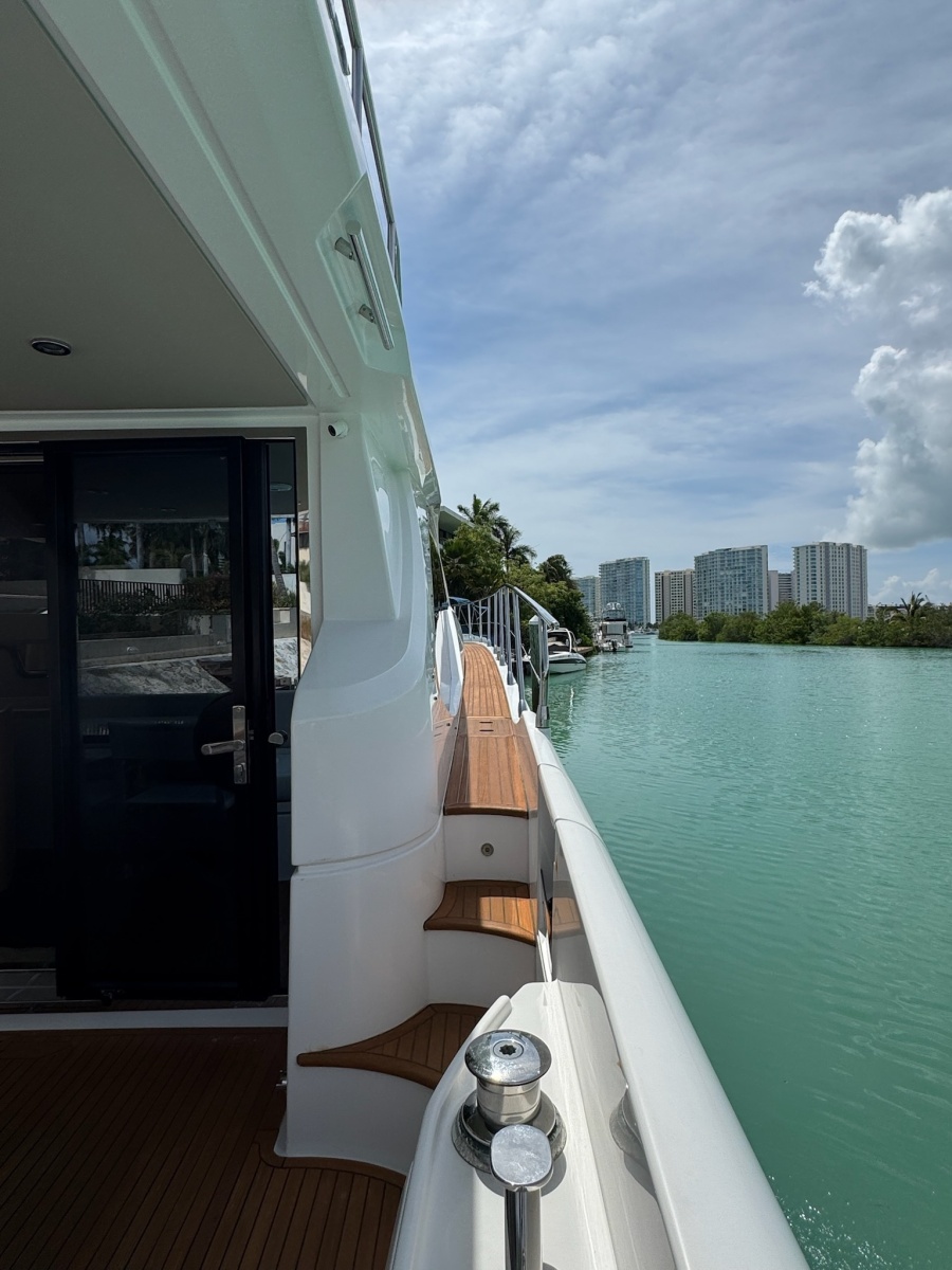 2021 Azimut 55 Fly
