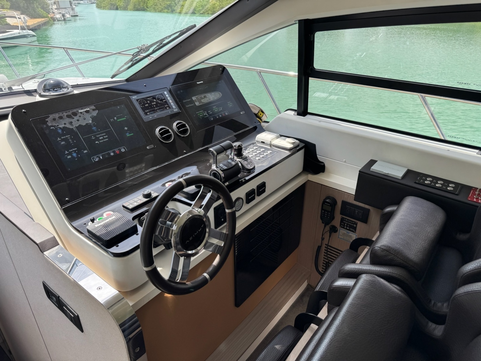 2021 Azimut 55 Fly