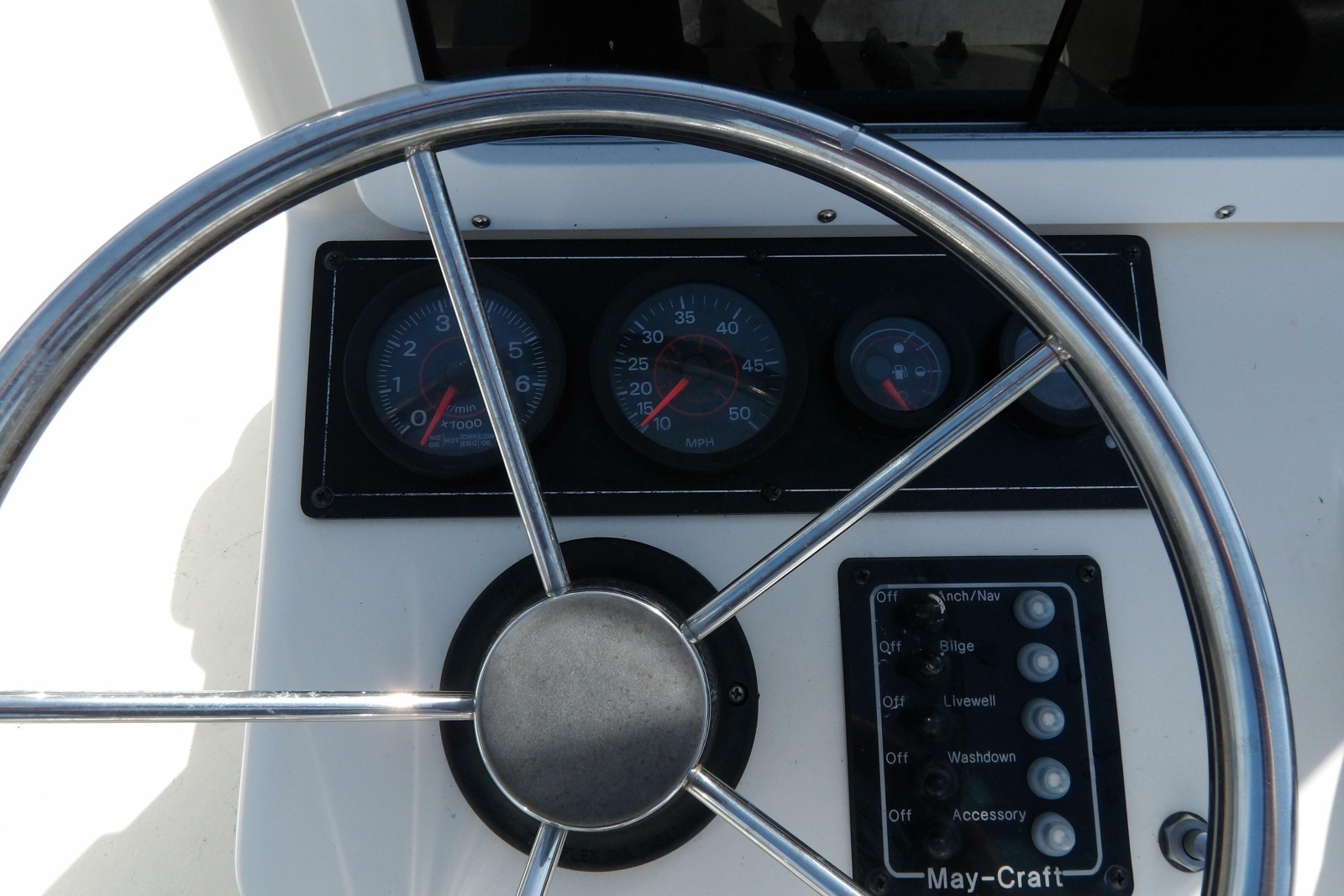 19ft May Craft Yacht For Sale