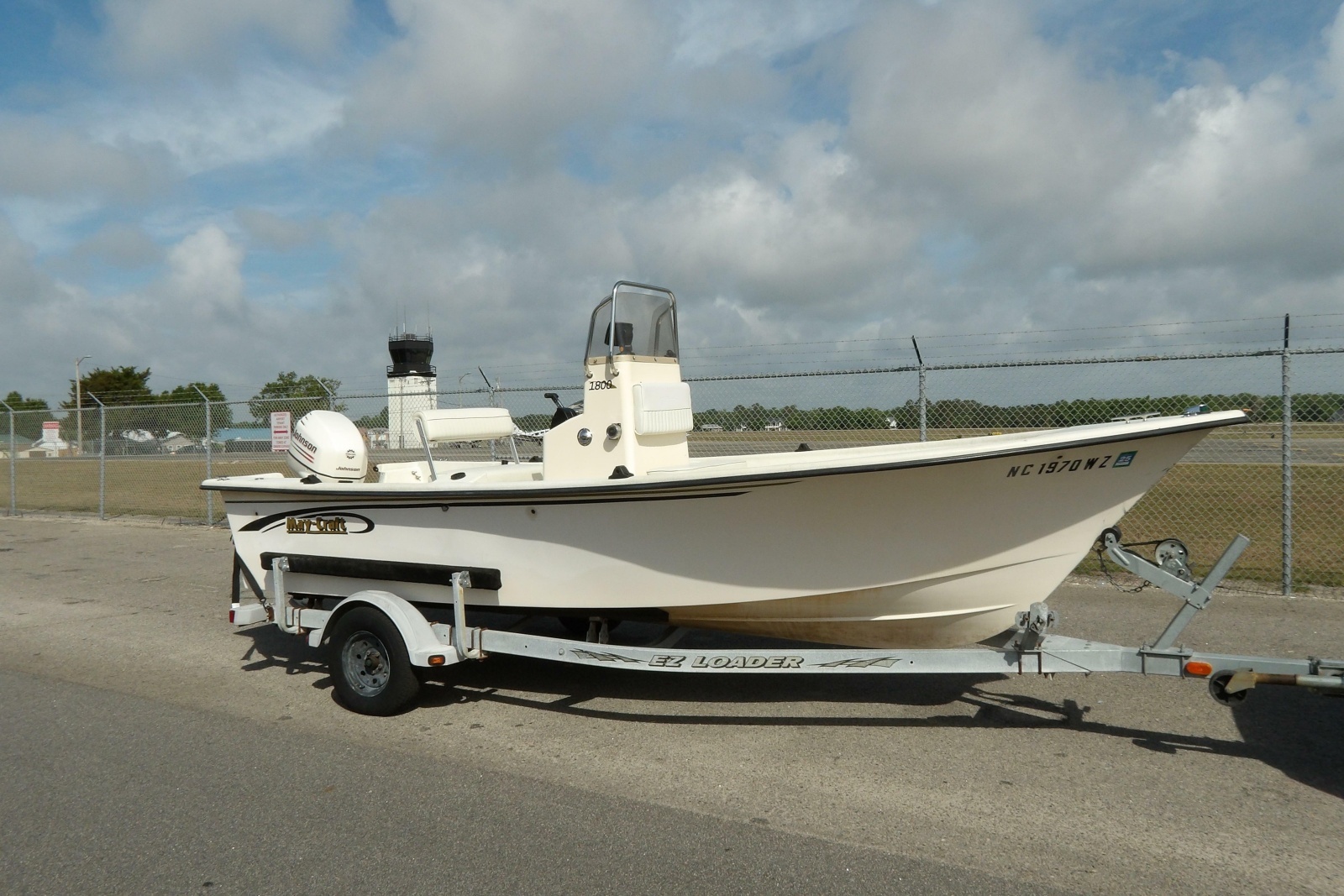 19ft May Craft Yacht For Sale