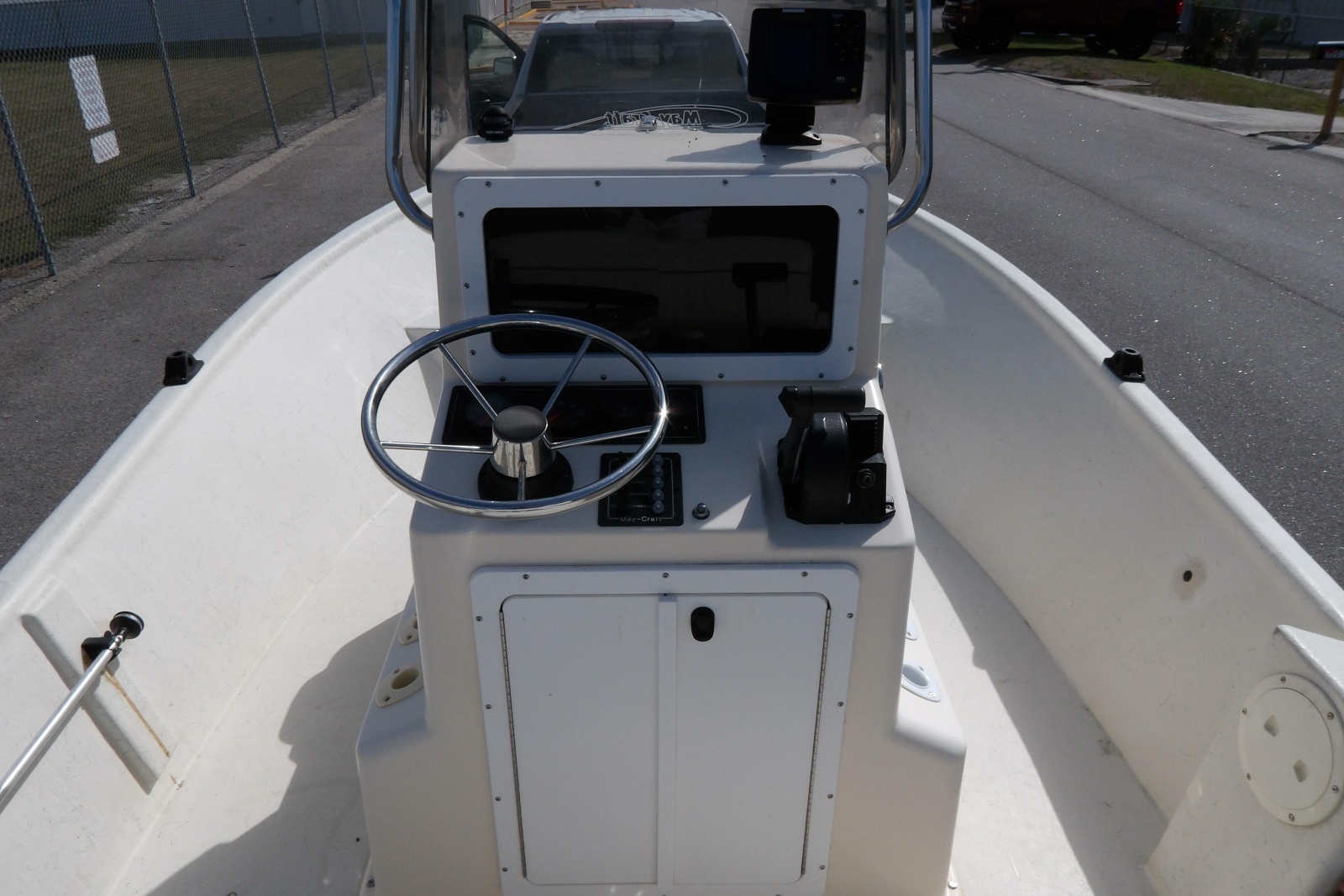19ft May Craft Yacht For Sale