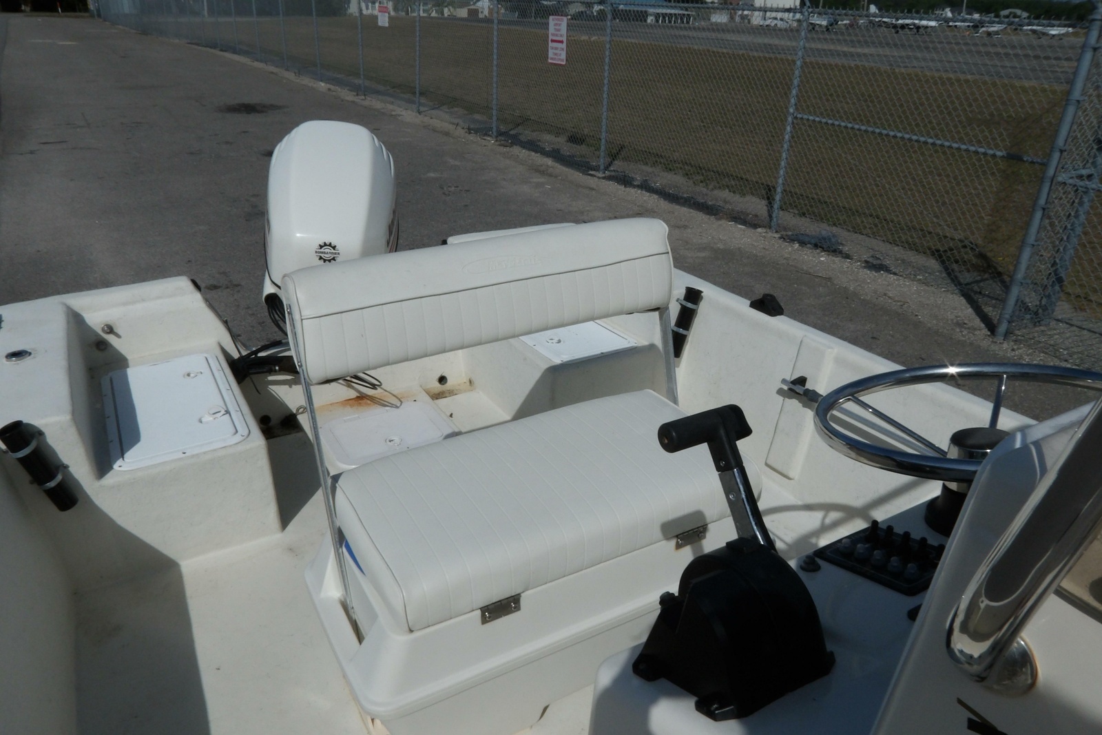 19ft May Craft Yacht For Sale