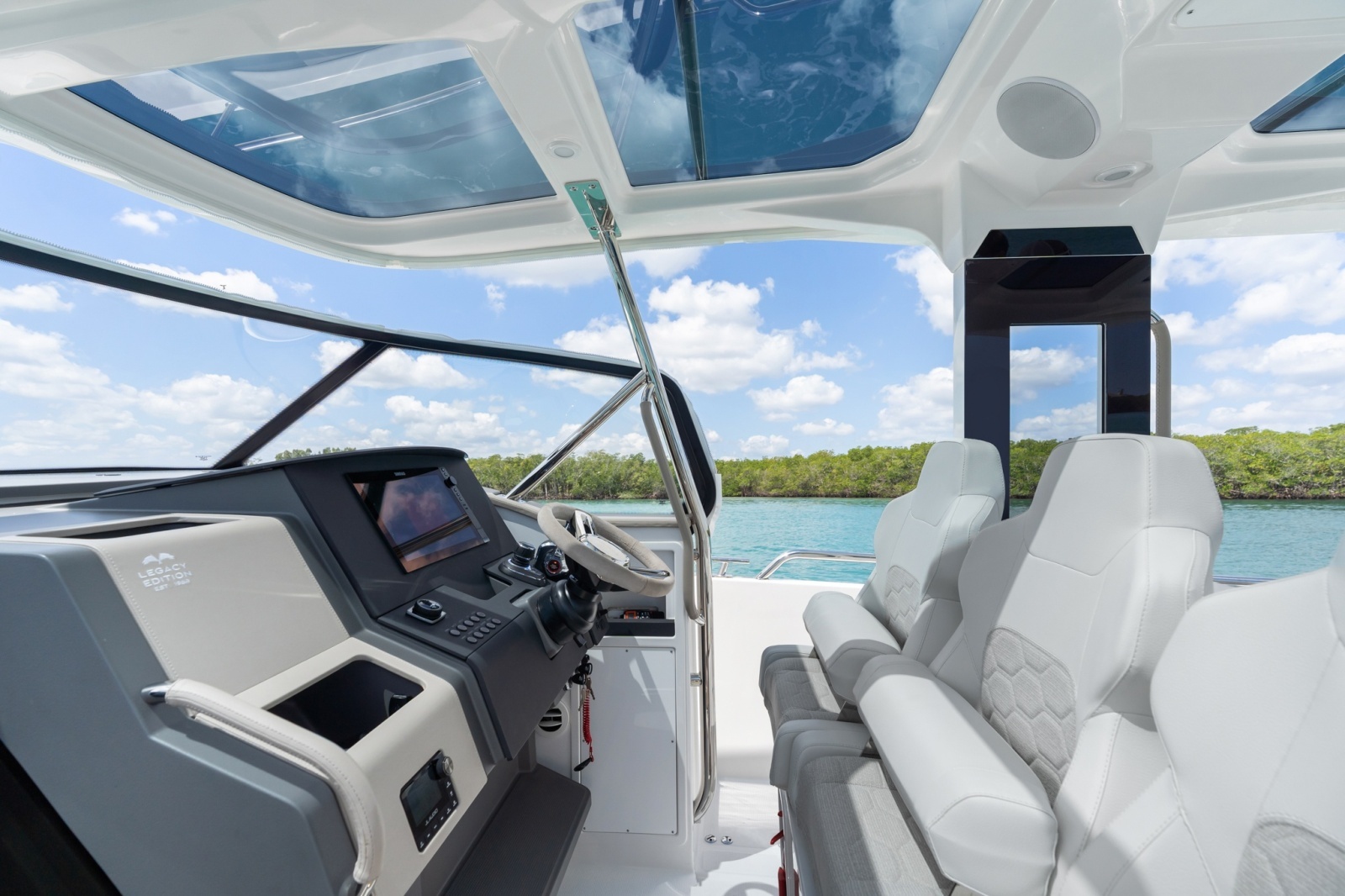 In Stock 2026 Nimbus Sport Tender 42  319 42ft Nimbus Yacht For Sale